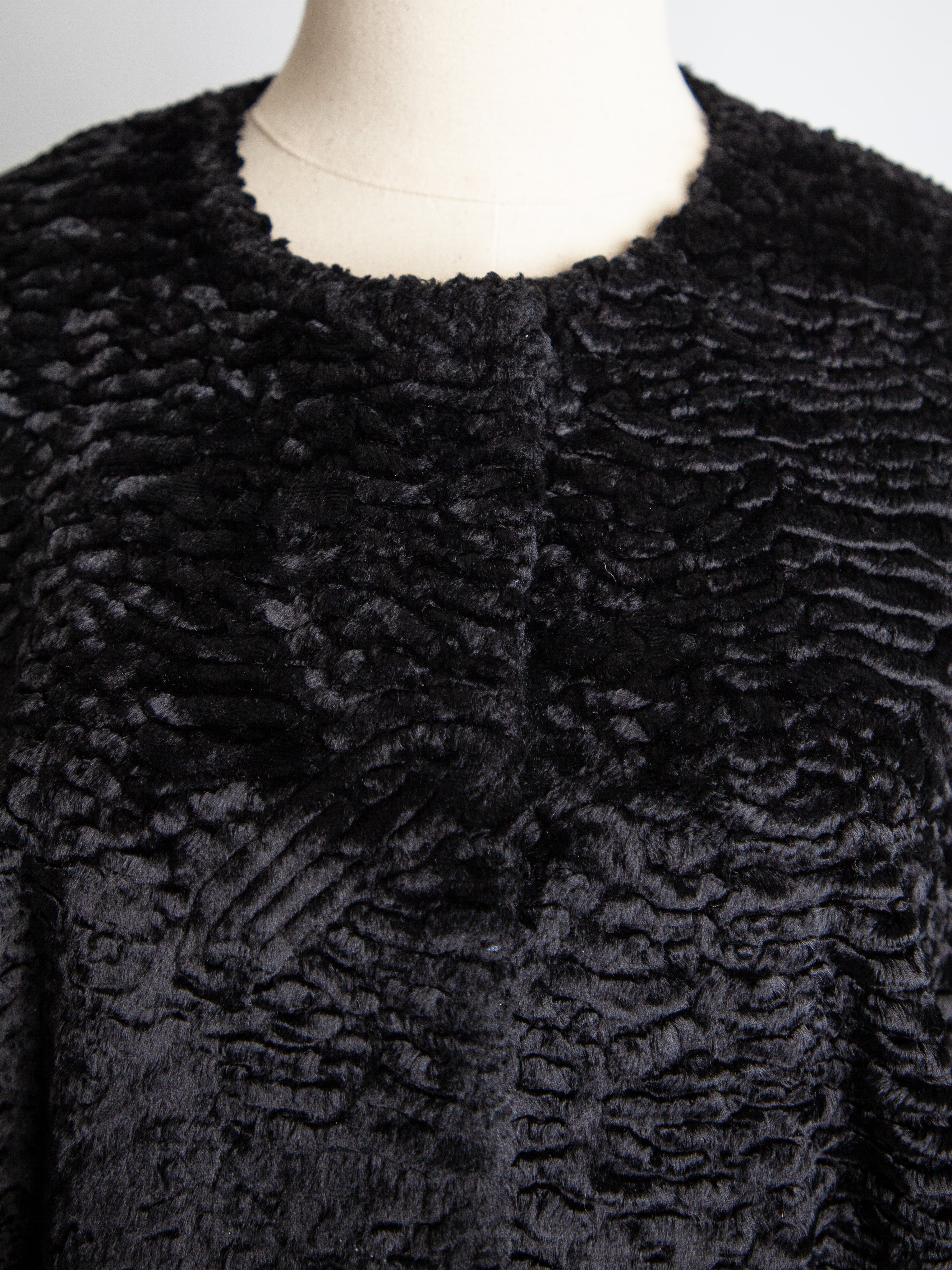 Excellent A LA RUSSE Black Long Coat Size M with Textured Pattern