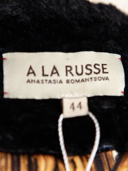 Excellent A LA RUSSE Black Long Coat Size M with Textured Pattern