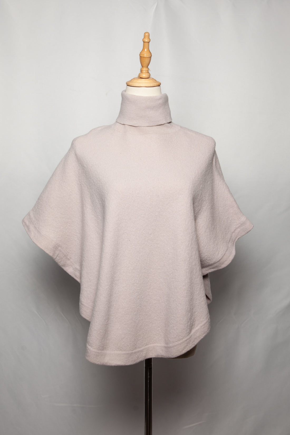 Good Condition Reiss White Angora Wool Poncho XS
