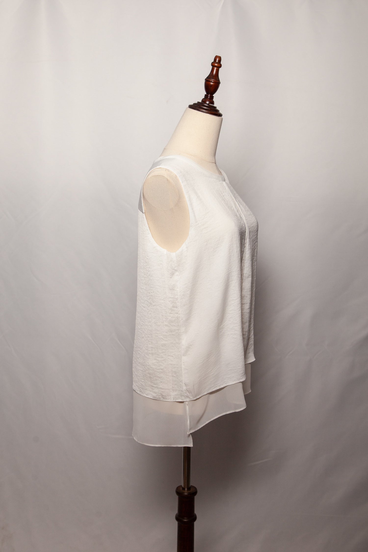 Violet + Claire White Sleeveless Blouse Polyester Size Optional