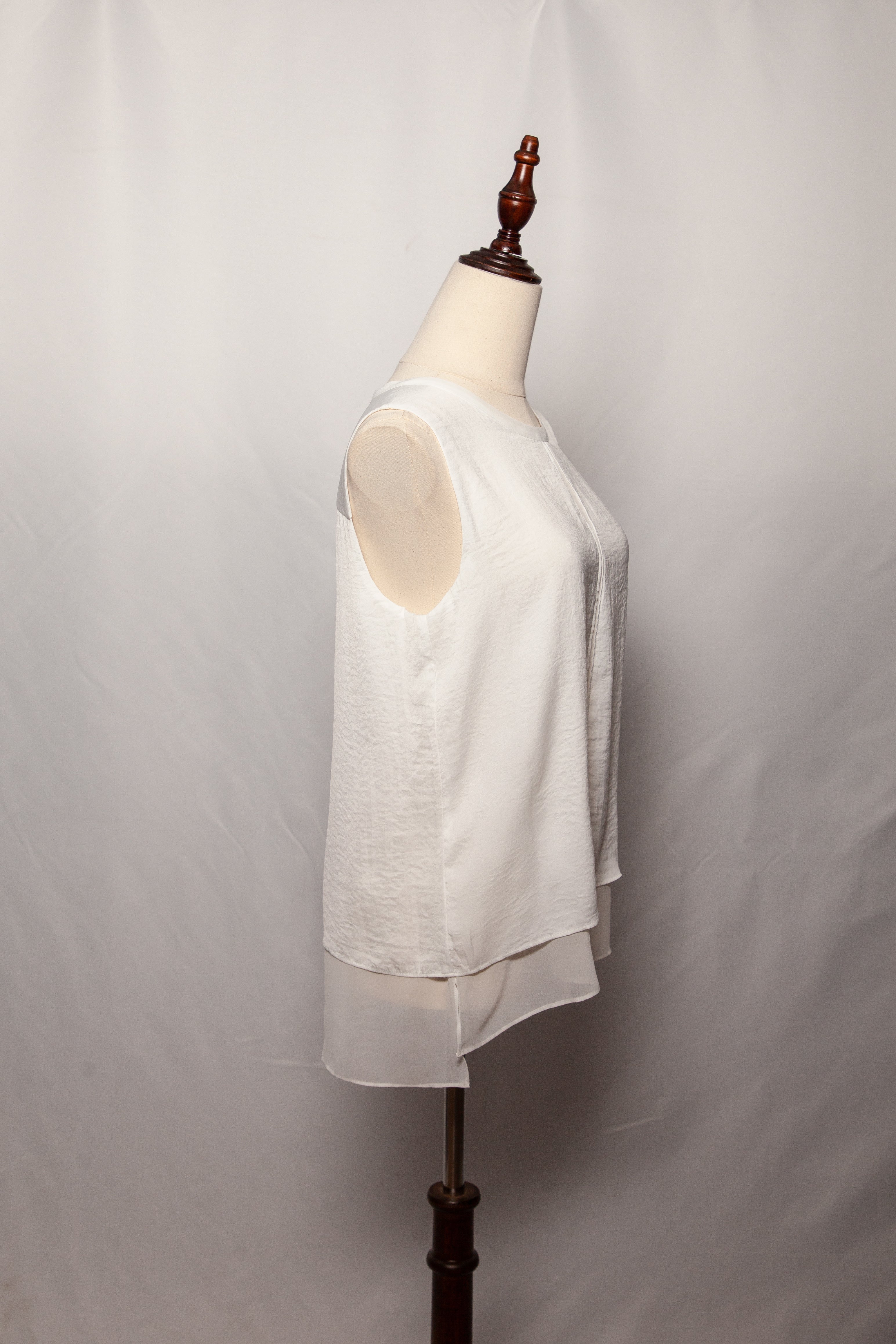 Violet + Claire White Sleeveless Blouse Polyester Size Optional