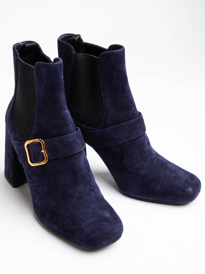 Good Condition Prada Purple Suede Ankle Boots Size 37.5 with Buckle