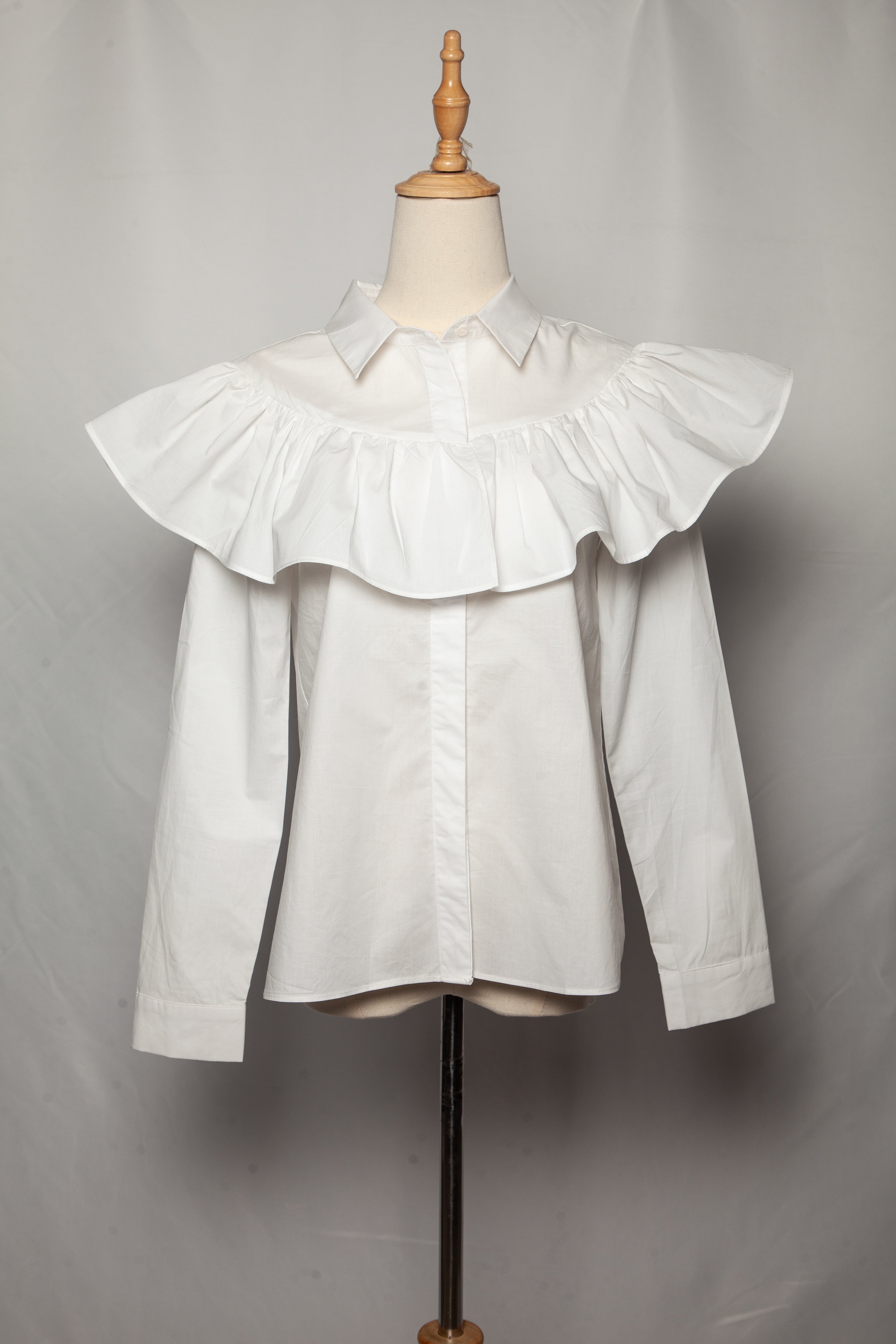Good English Factory White Long Sleeve Blouse Size S with Ruffled Collar