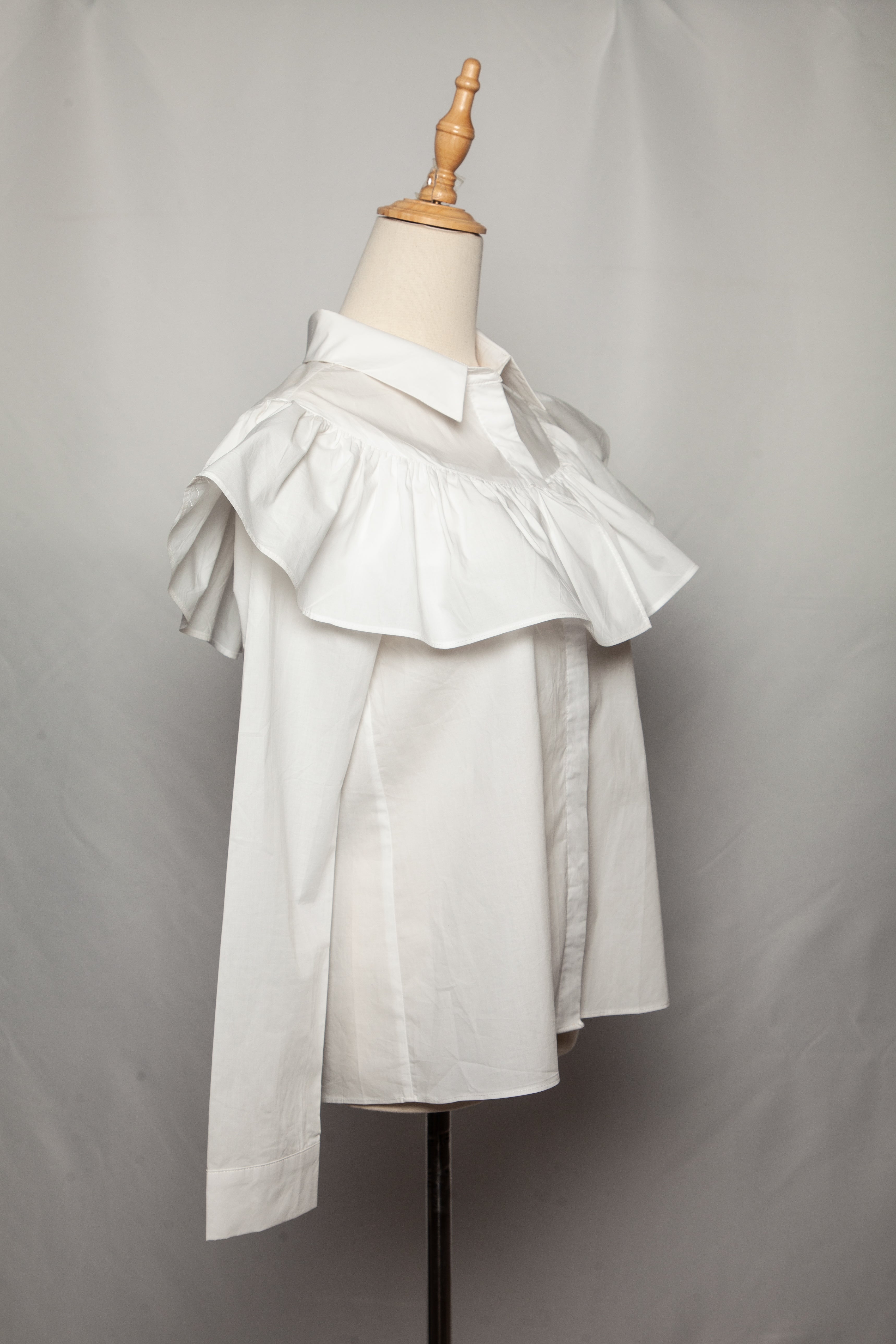 Good English Factory White Long Sleeve Blouse Size S with Ruffled Collar