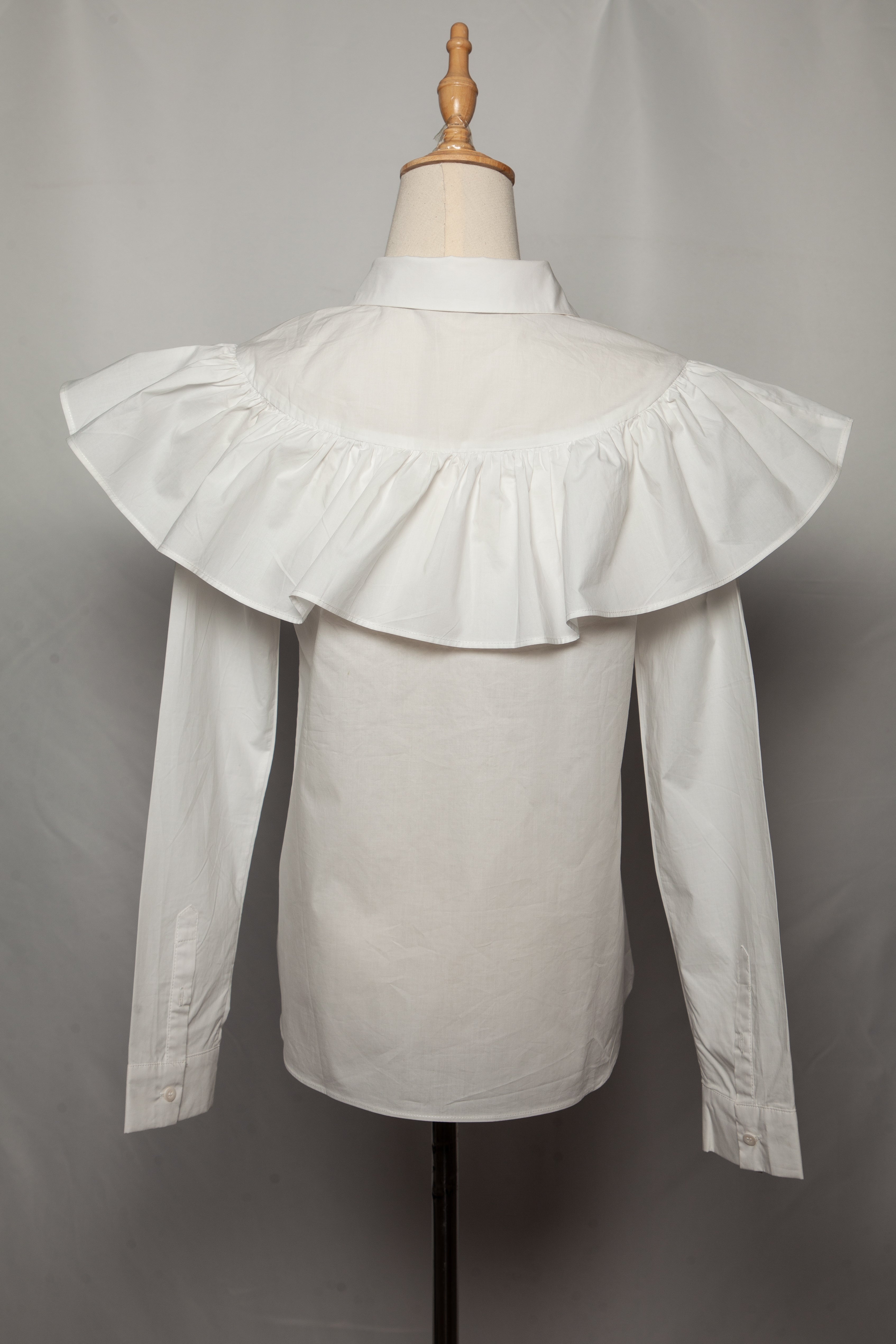 Good English Factory White Long Sleeve Blouse Size S with Ruffled Collar