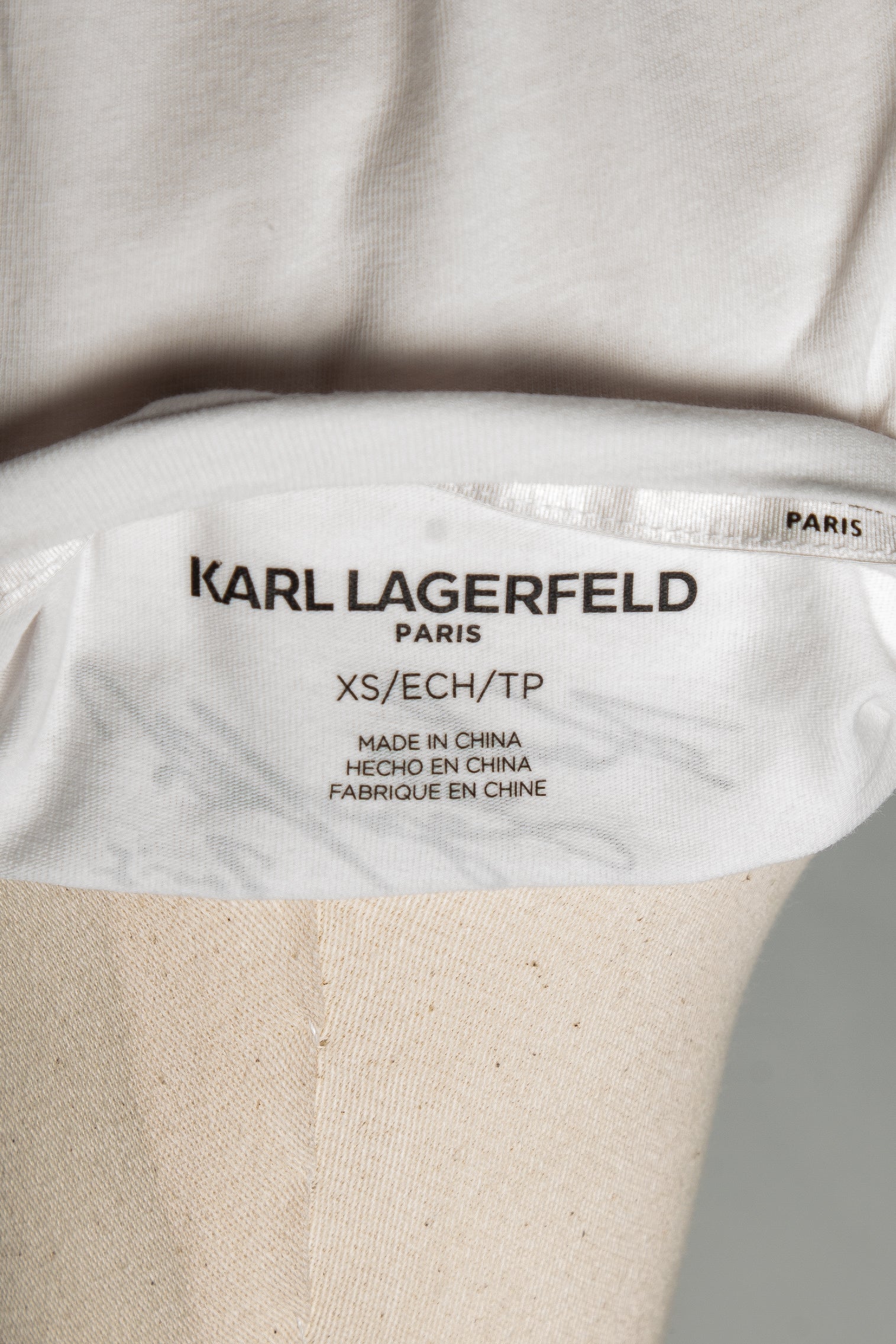 Good Karl Lagerfeld White Cotton T-Shirt Size XS with Floral Design