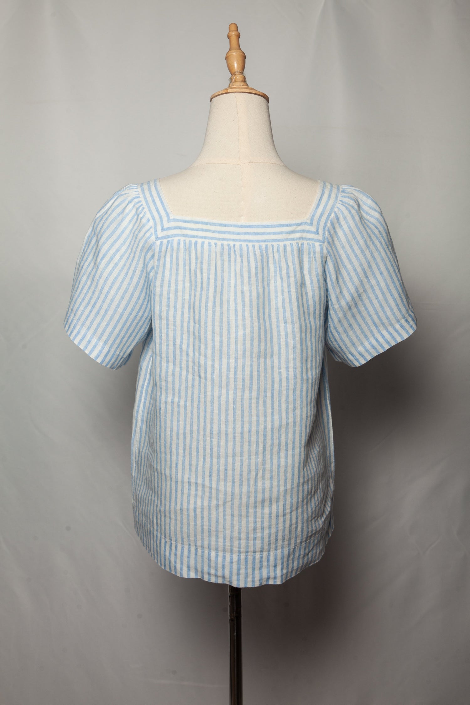 Good Saks Fifth Avenue Blue Striped Blouse Size S Women