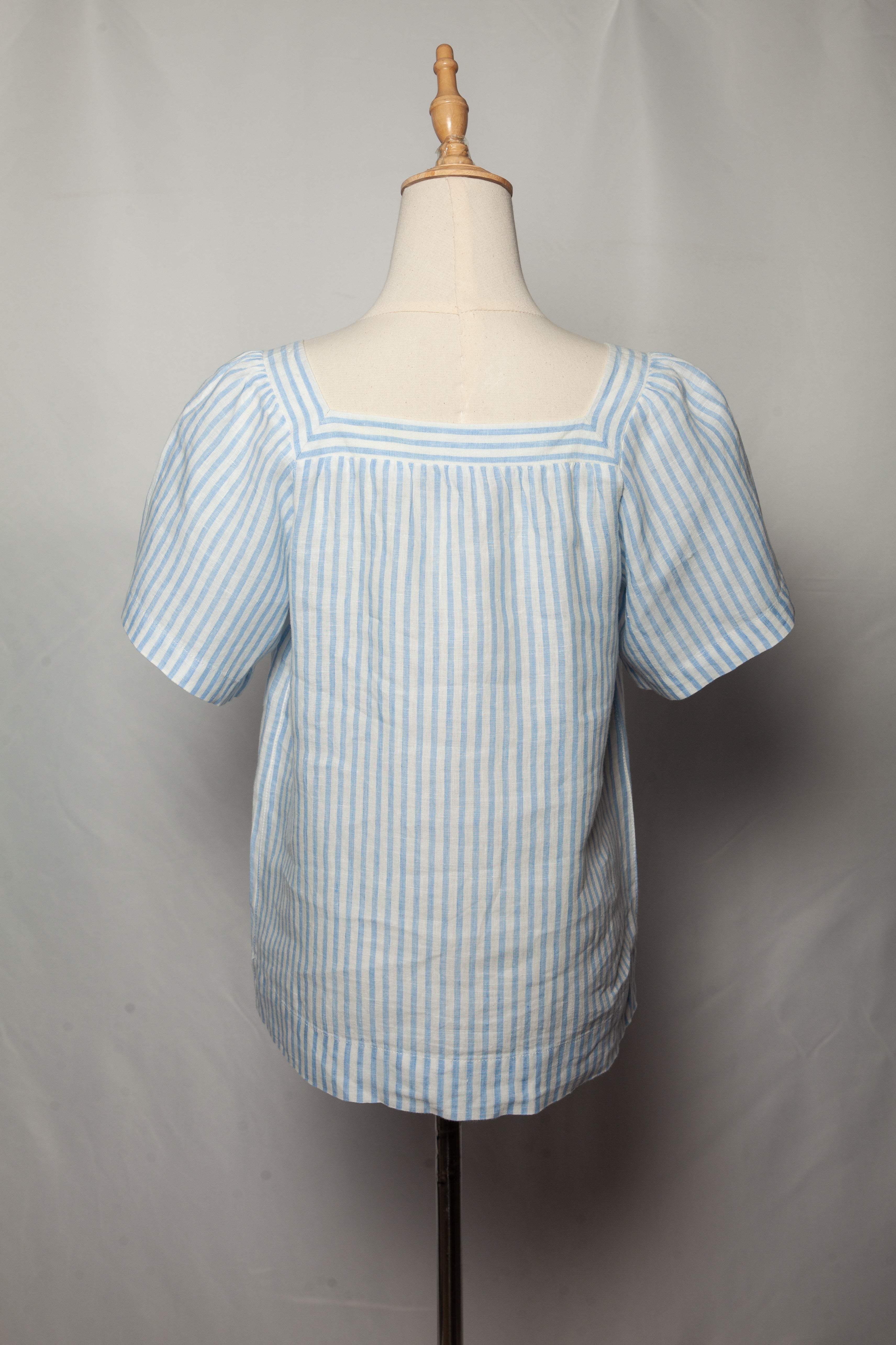 Good Saks Fifth Avenue Blue Striped Blouse Size S Women