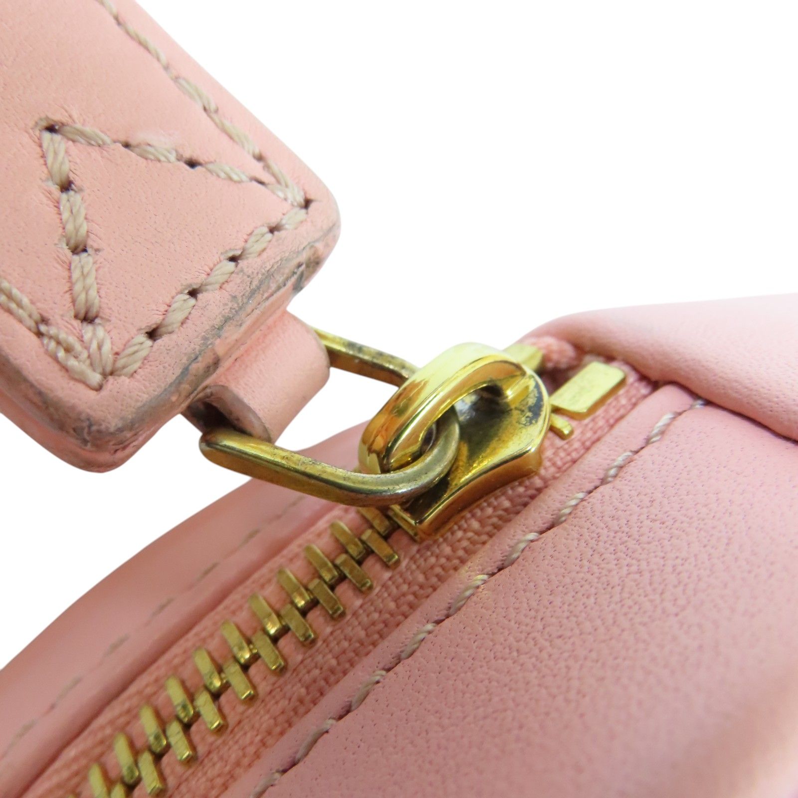Louis Vuitton New Wave Love Lock Heart Shoulder Bag Calfskin Pink M 53205