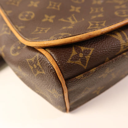 Louis Vuitton Abbesses Messenger, Monogram