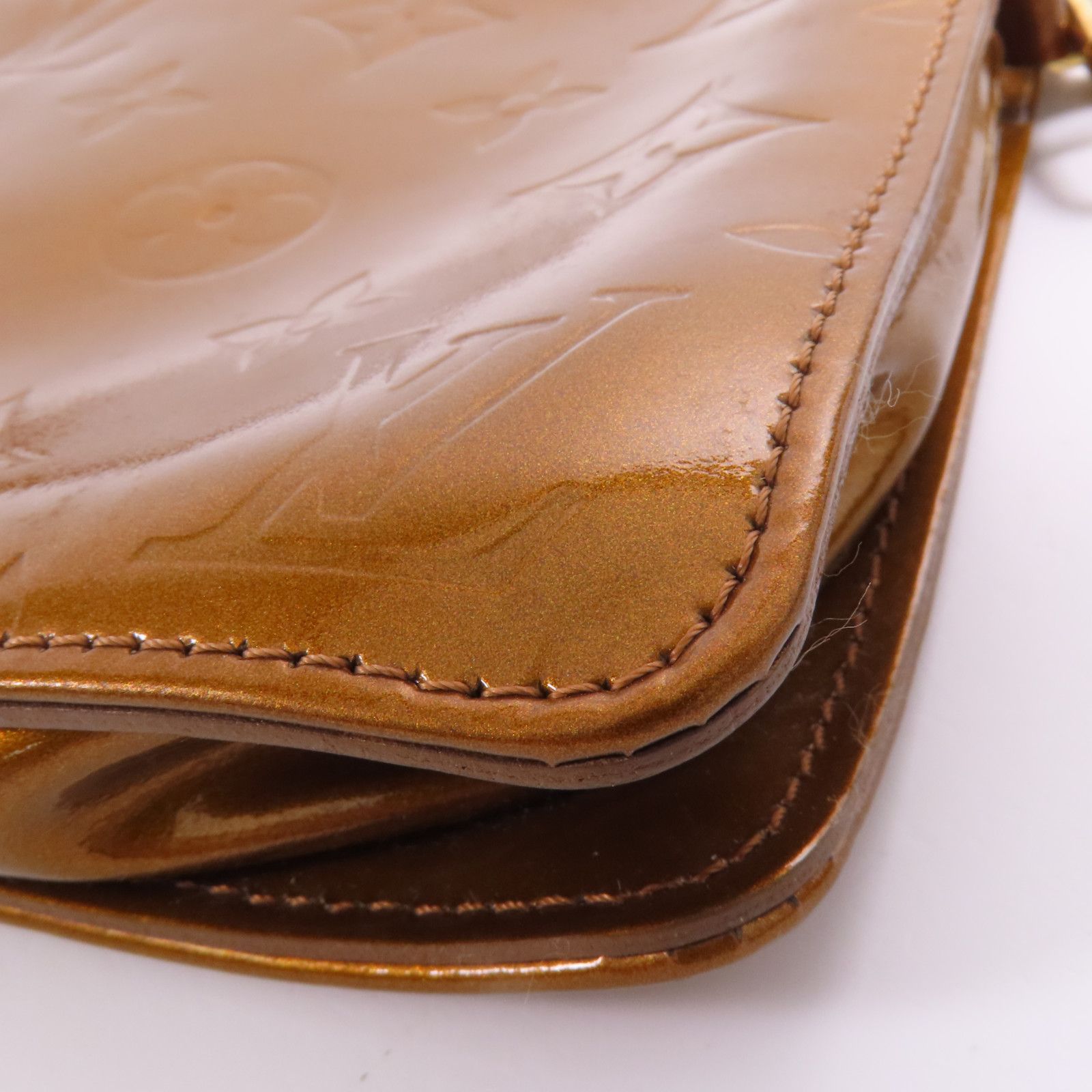 Louis Vuitton Vernis Monogram Venis Lexington Accessory Pouch Gold Handbag M 91010