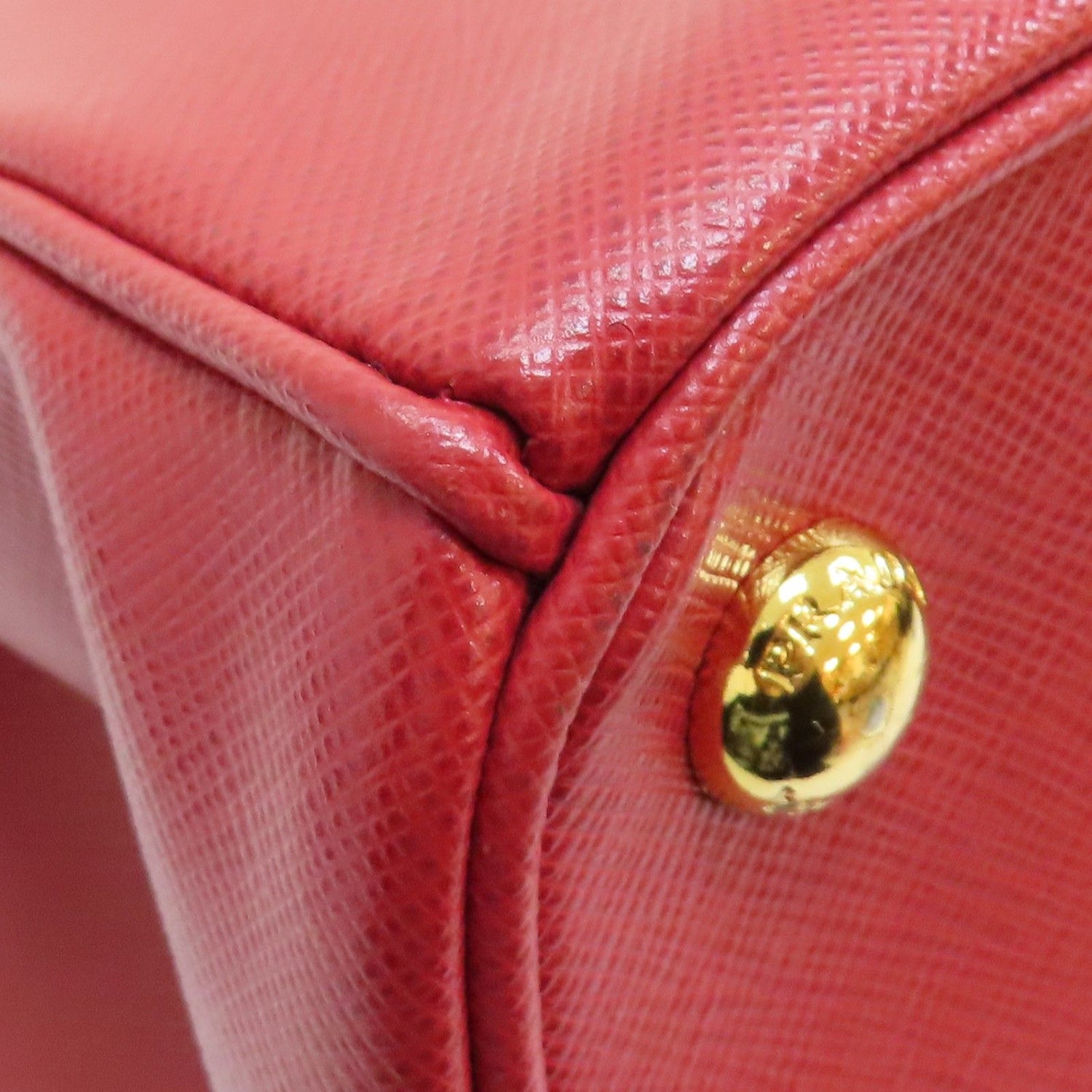 Prada Saffiano Galleria Medium Shoulder Bag Calfskin Red