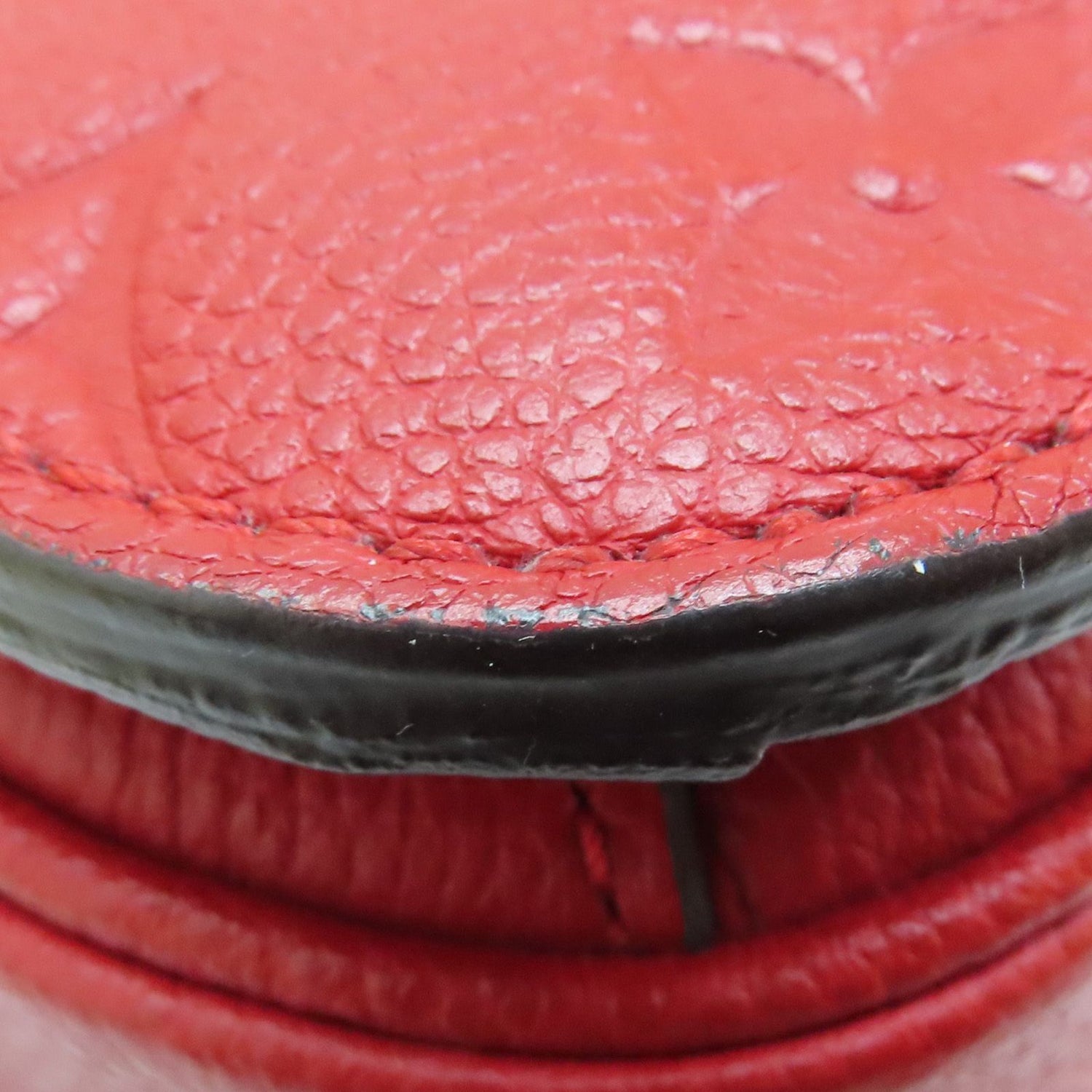 Louis Vuitton Pochette Metis, Empreinte