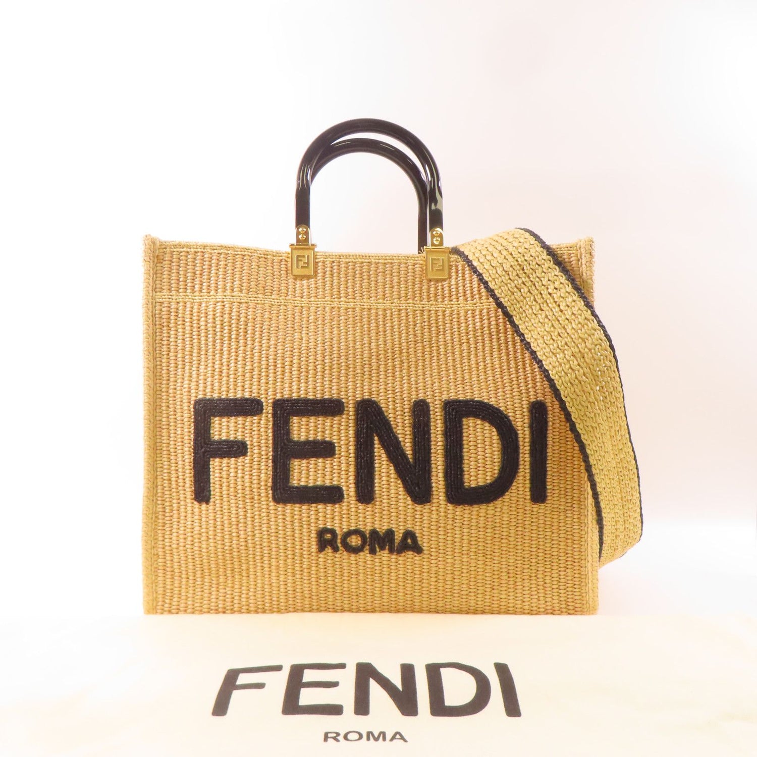 Fendi Woven Straw Sunshine Medium Tote Hand-sewn Shoulder Bag Light Brown 2way Shoulder Bag Beige Other Woven St