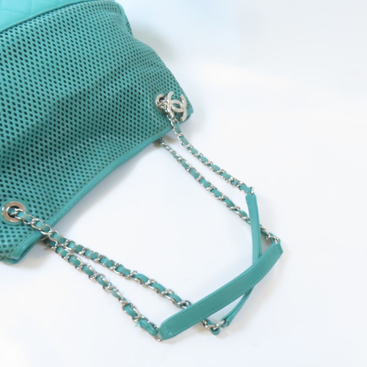 Chanel Green Diamond-shaped Sheepskin Leather Chain Shoulder Bag Silver Cross Shoulder Back