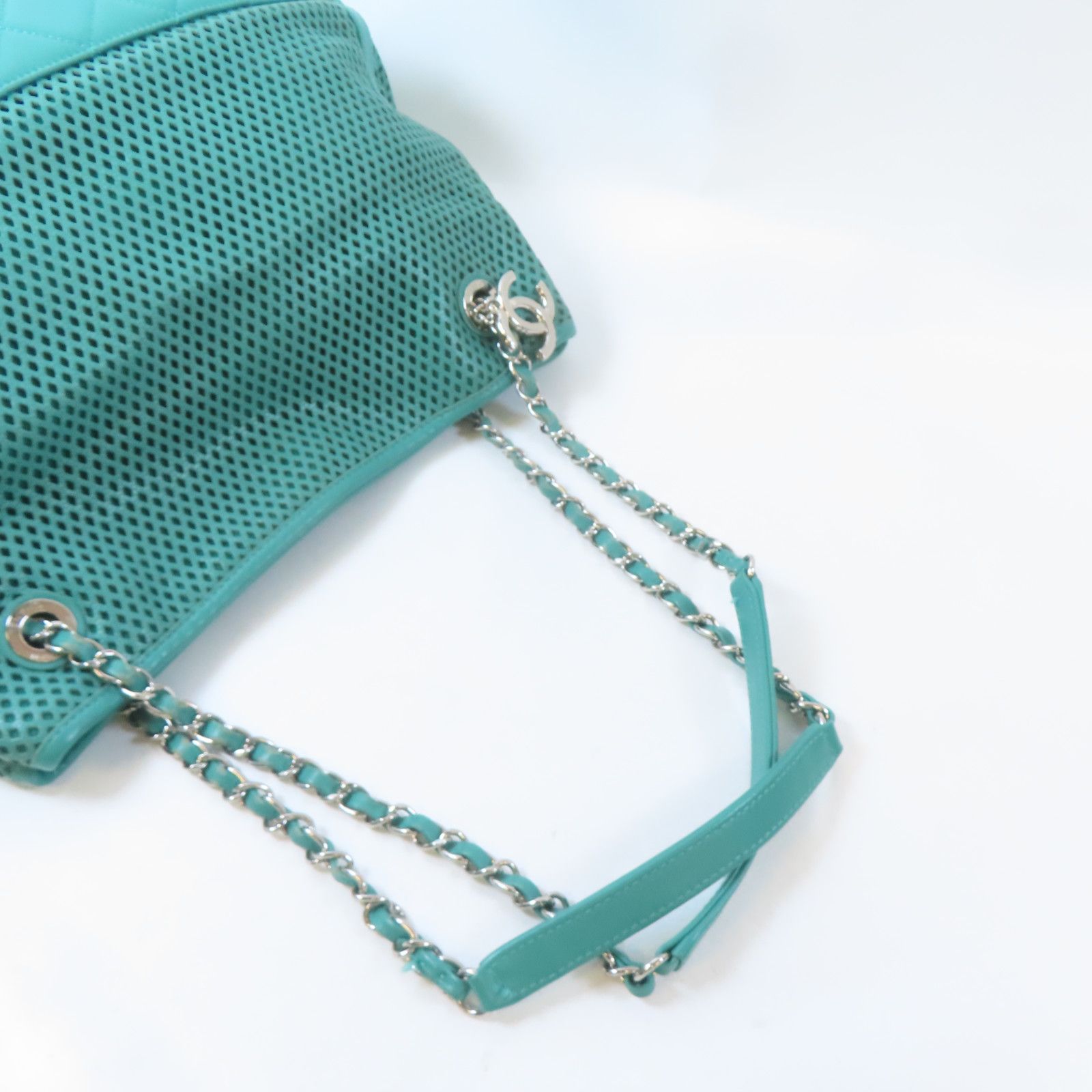 Chanel Green Diamond-shaped Sheepskin Leather Chain Shoulder Bag Silver Cross Shoulder Back