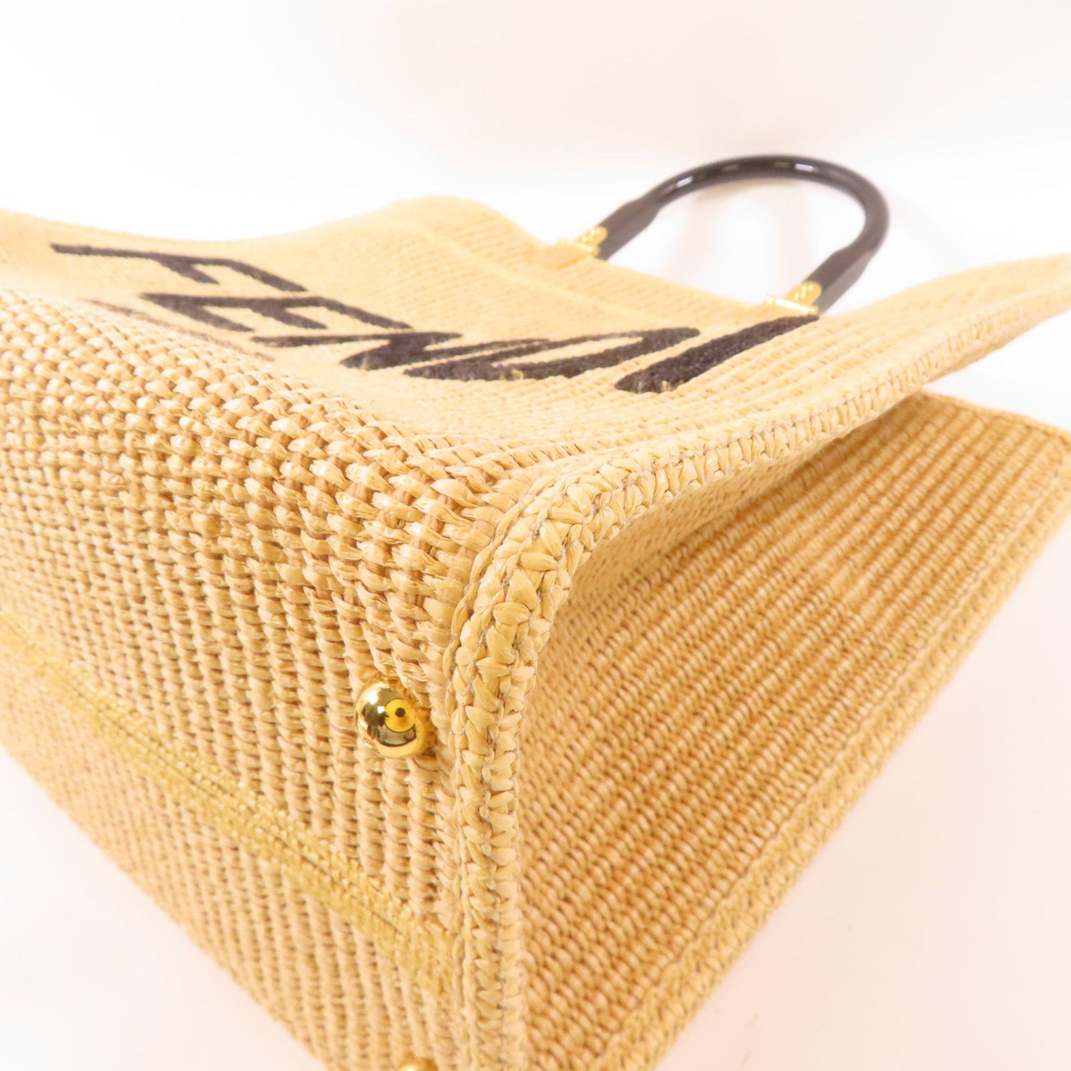 Fendi Woven Straw Sunshine Medium Tote Hand-sewn Shoulder Bag Light Brown 2way Shoulder Bag Beige Other Woven St
