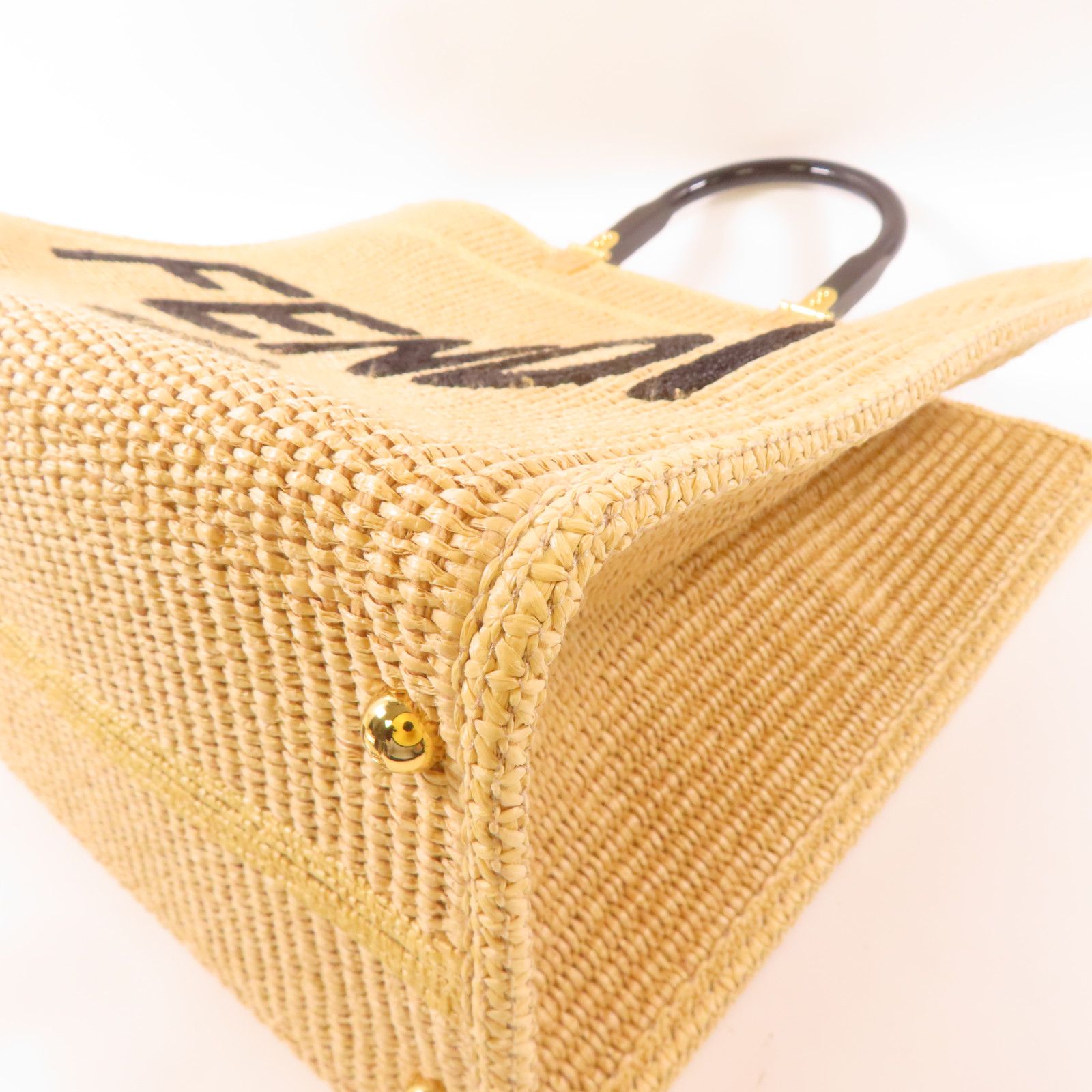 Fendi Woven Straw Sunshine Medium Tote Hand-sewn Shoulder Bag Light Brown 2way Shoulder Bag Beige Other Woven St