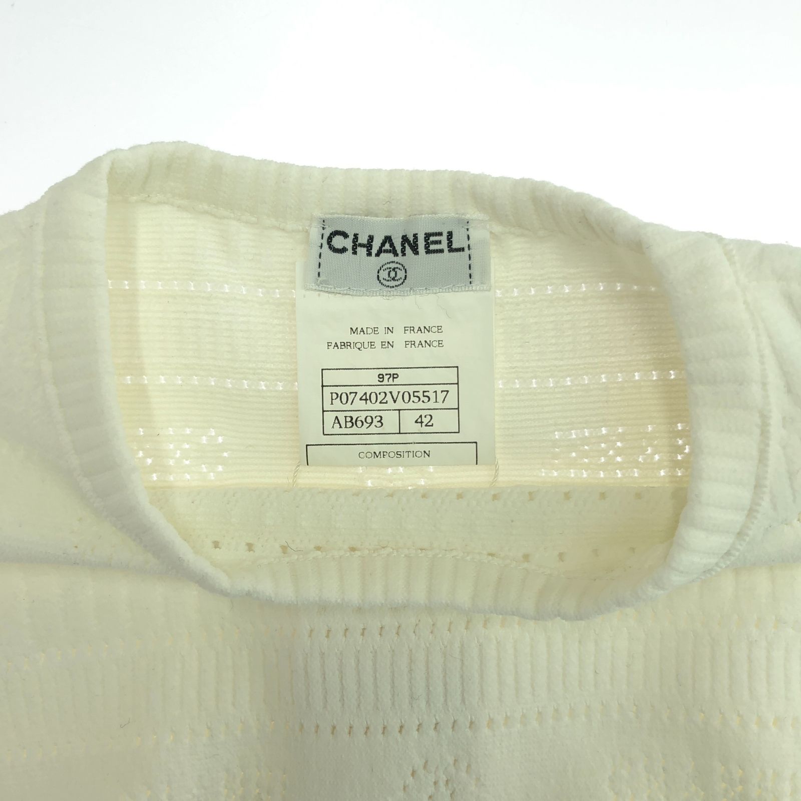 Chanel White Short Sleeve Knit Rayon P 07402v 0557