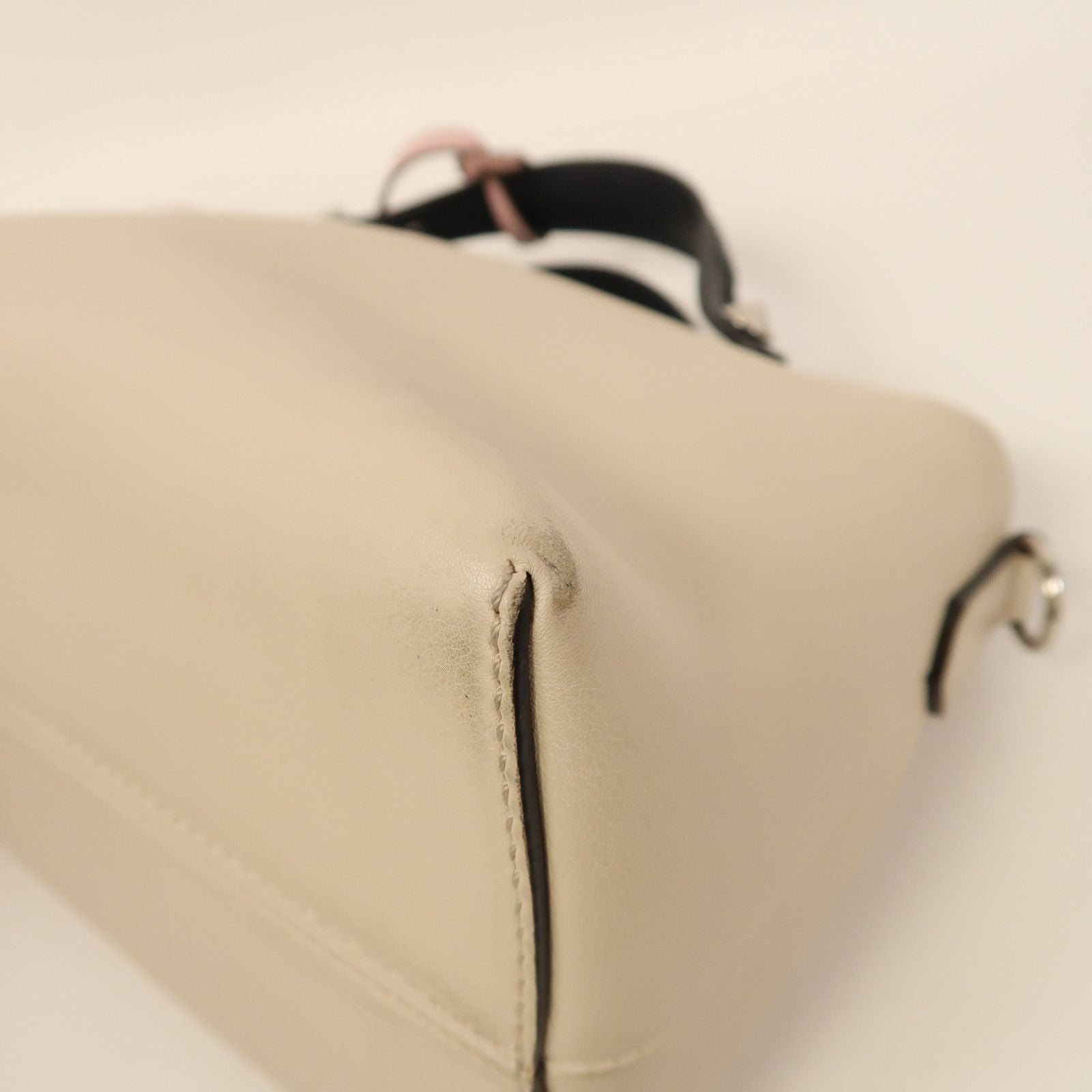 Fendi Sheepskin Leather By The Way Silver Hand-handed Shoulder Bag 2way Shoulder Bag Beige White Lambskin (sheep Leathe