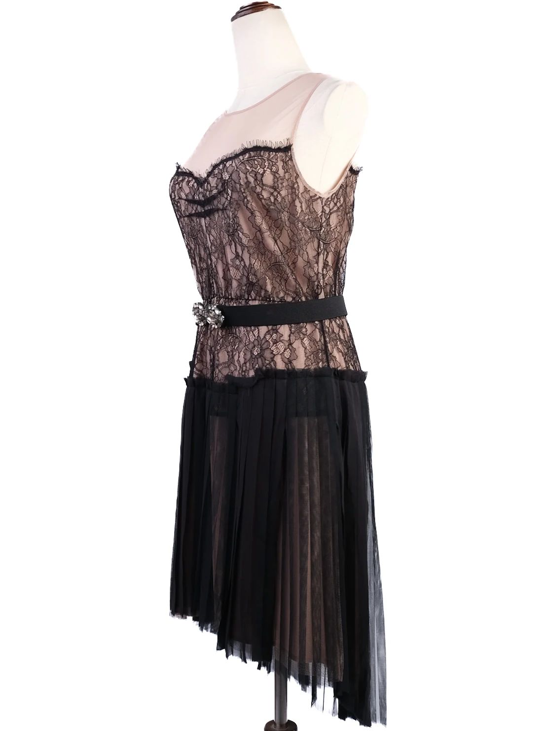 Excellent BCBGMaxazria Black Lace Dress XS with Pleated Skirt
