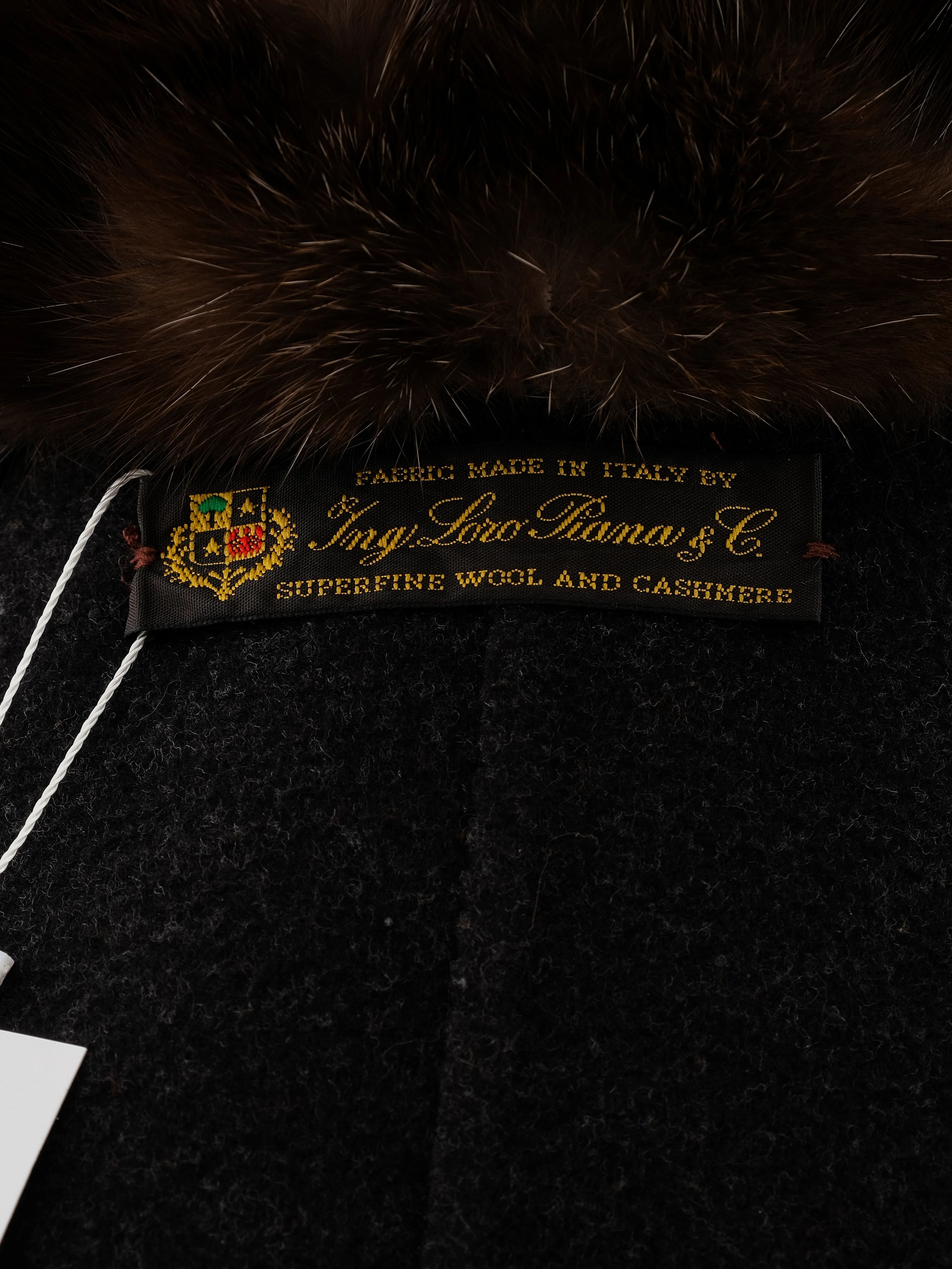 Perfect Loro Piana Black Cashmere Wool Coat with Fur Collar Size M