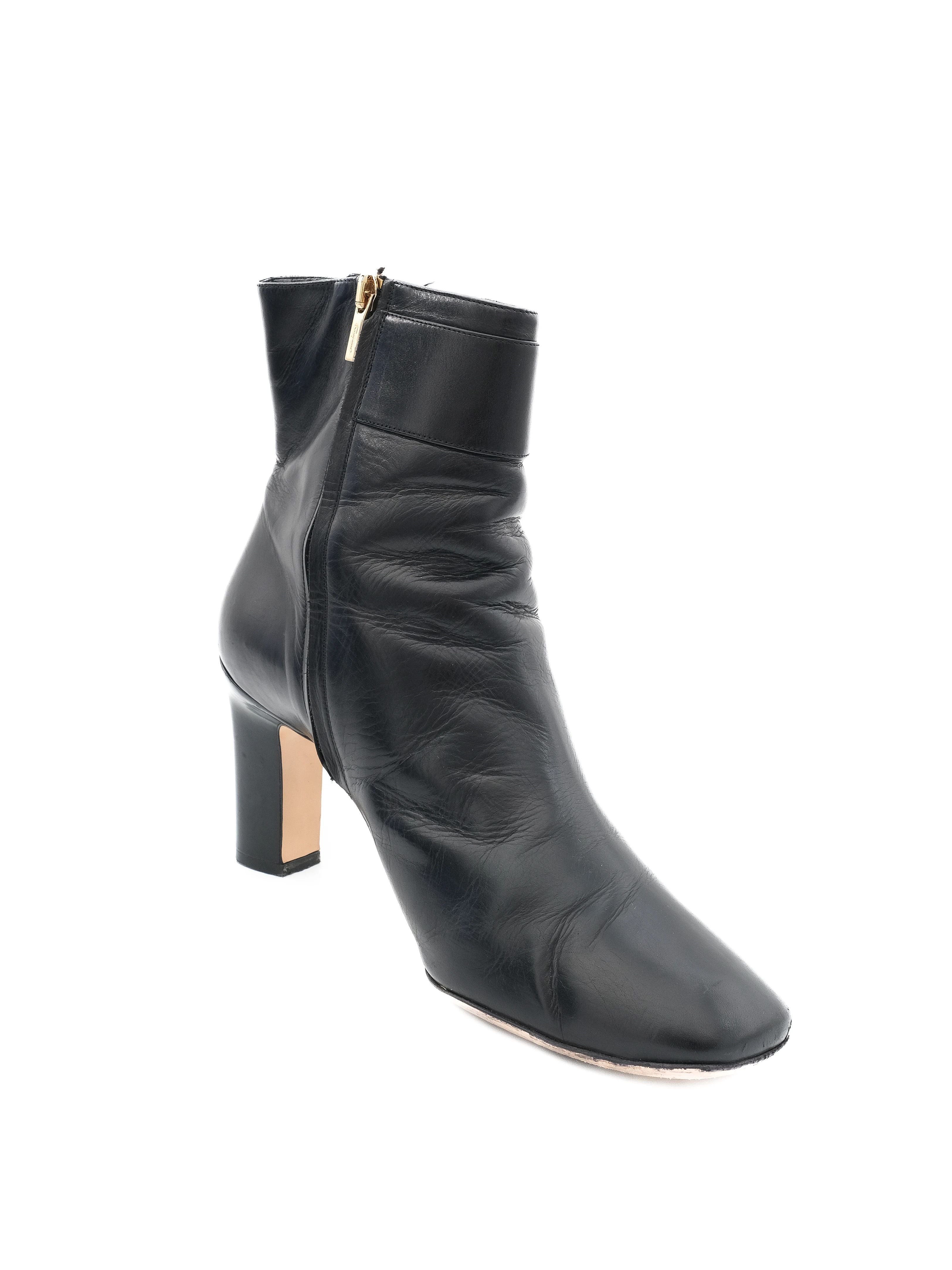 Excellent Salvatore Ferragamo Black Leather Ankle Boots Size 40