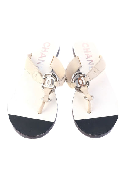 Good Condition Chanel White Leather Sandals Size 39 Women