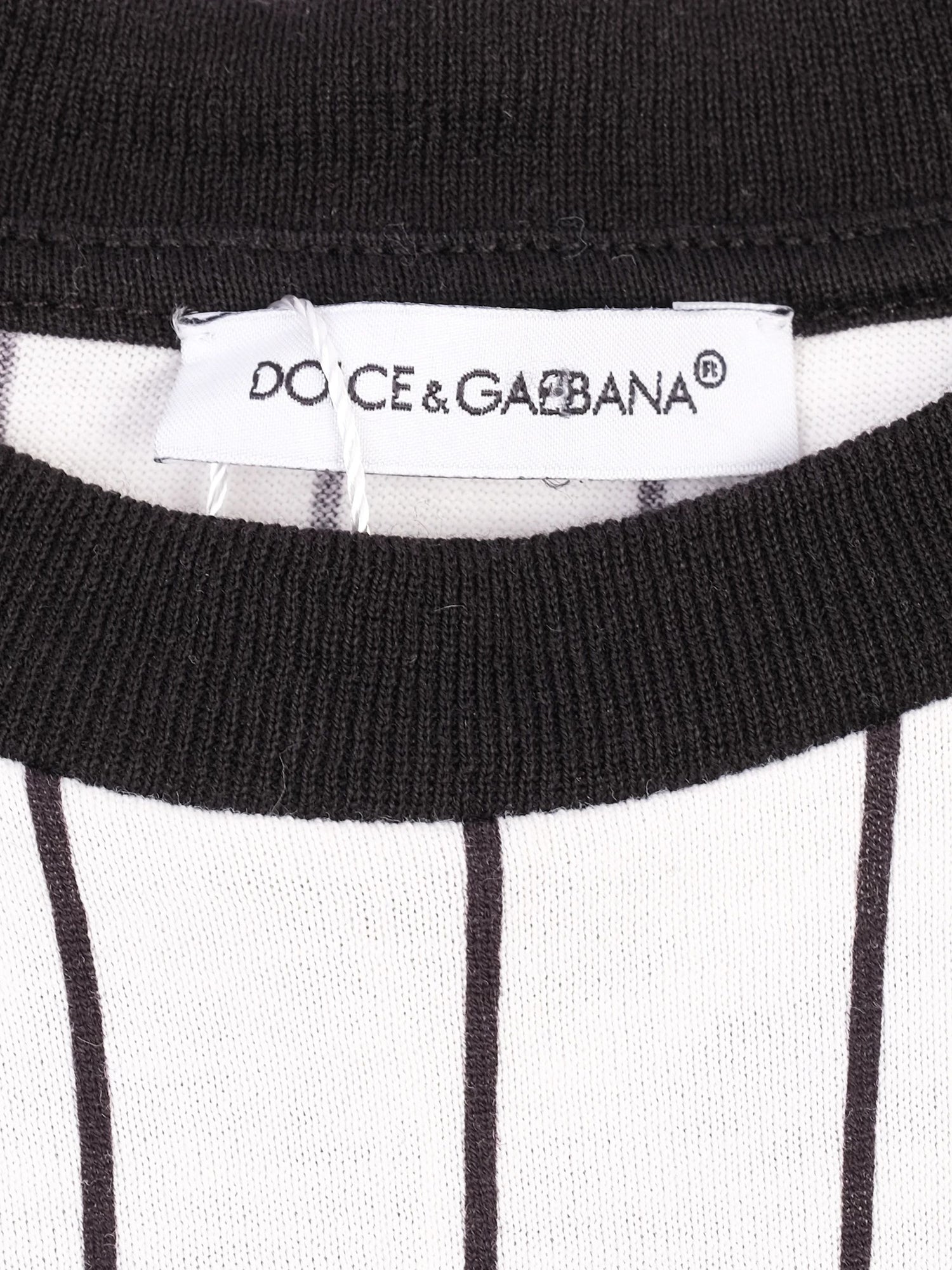 Excellent Dolce Gabbana T-shirt for Kids Size 8 Black &amp; White