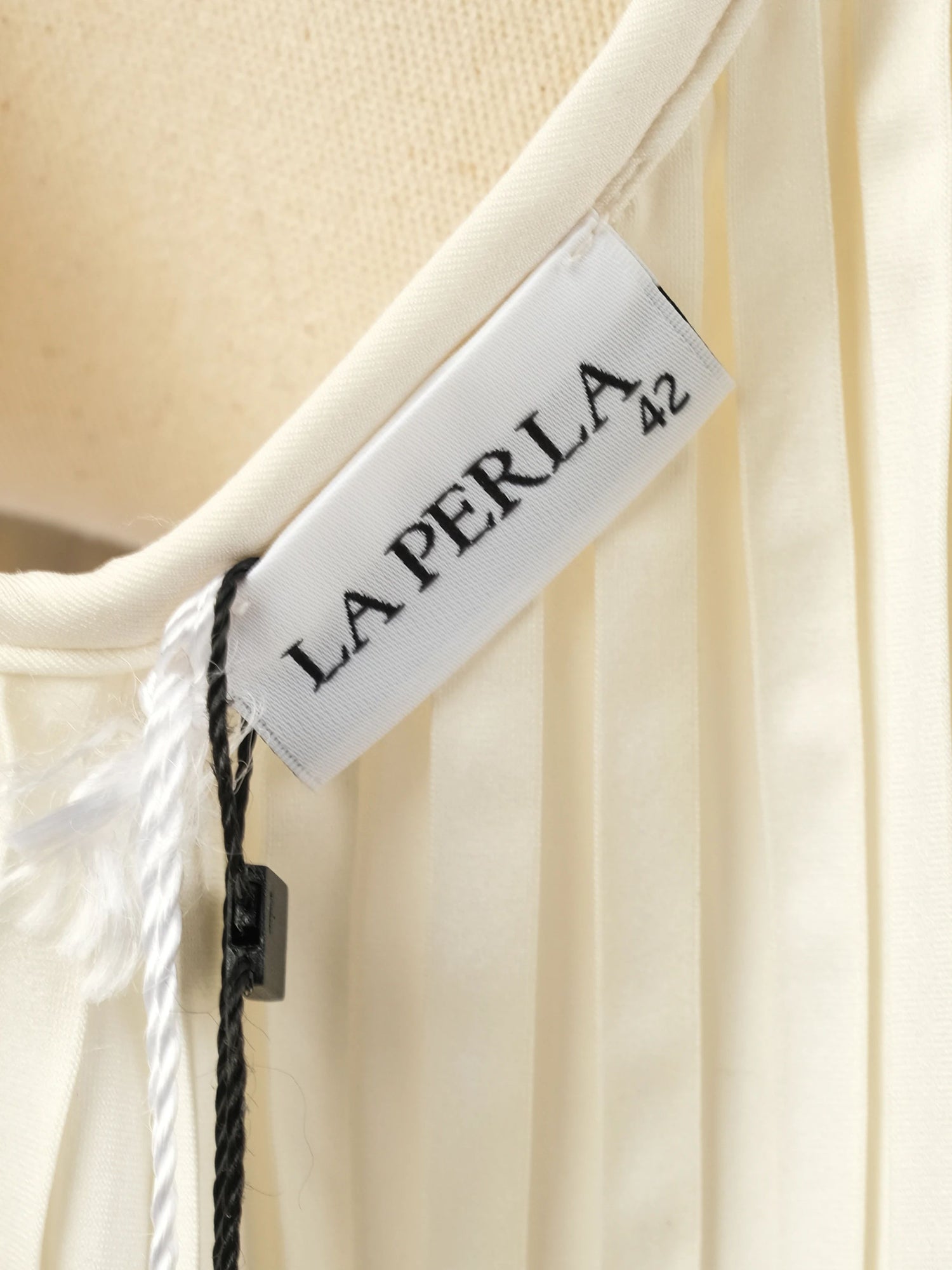 NEW Pleated Halter Dress White Size L Polyester