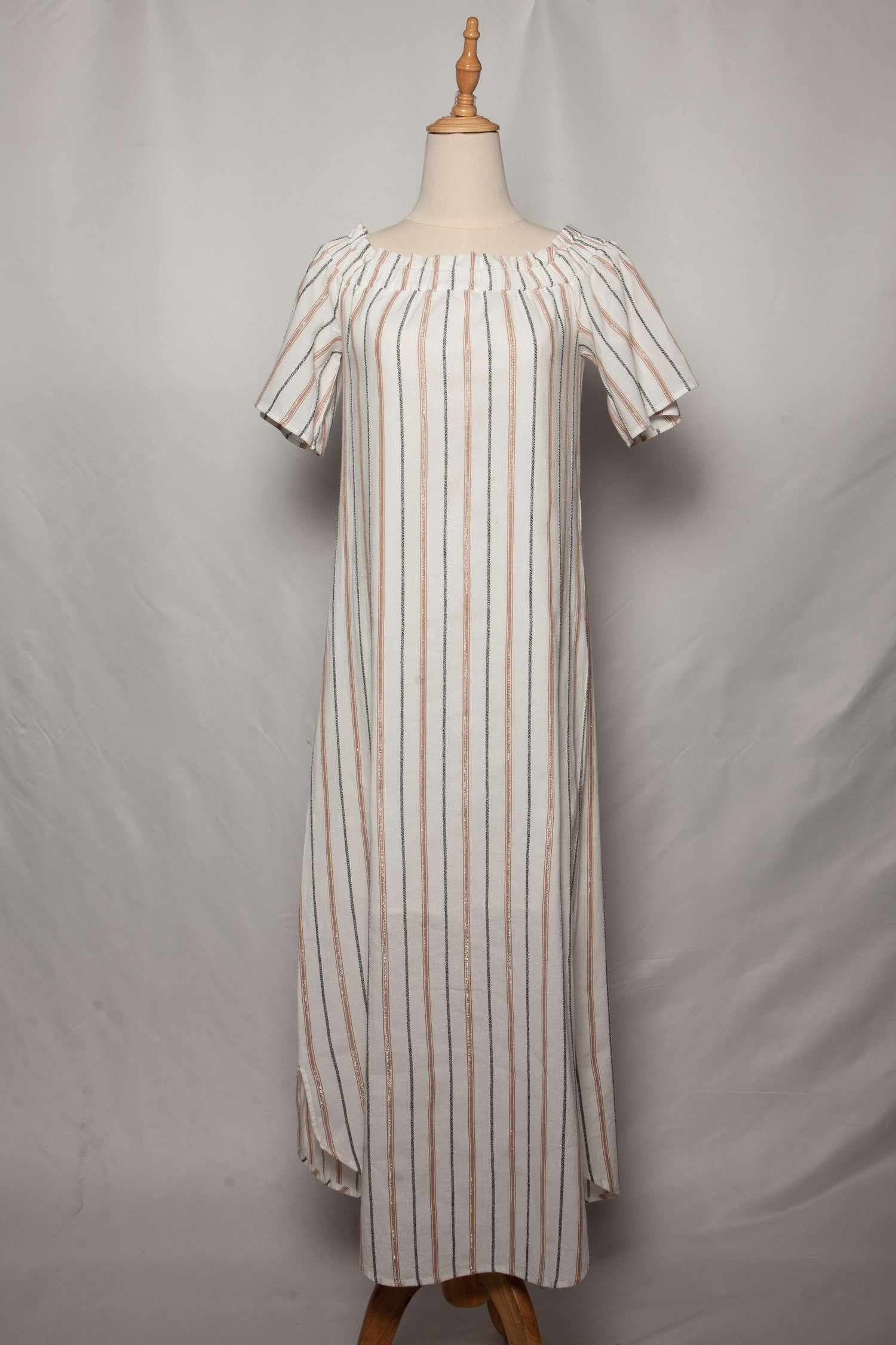 Good BCBGMaxazria White Striped Dress XS Short Sleeve Women