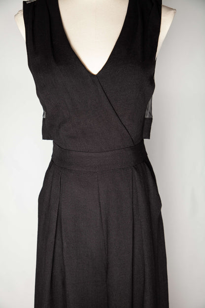 Excellent Barneys Newyork Black Sleeveless Dress V Neck Pleated Design