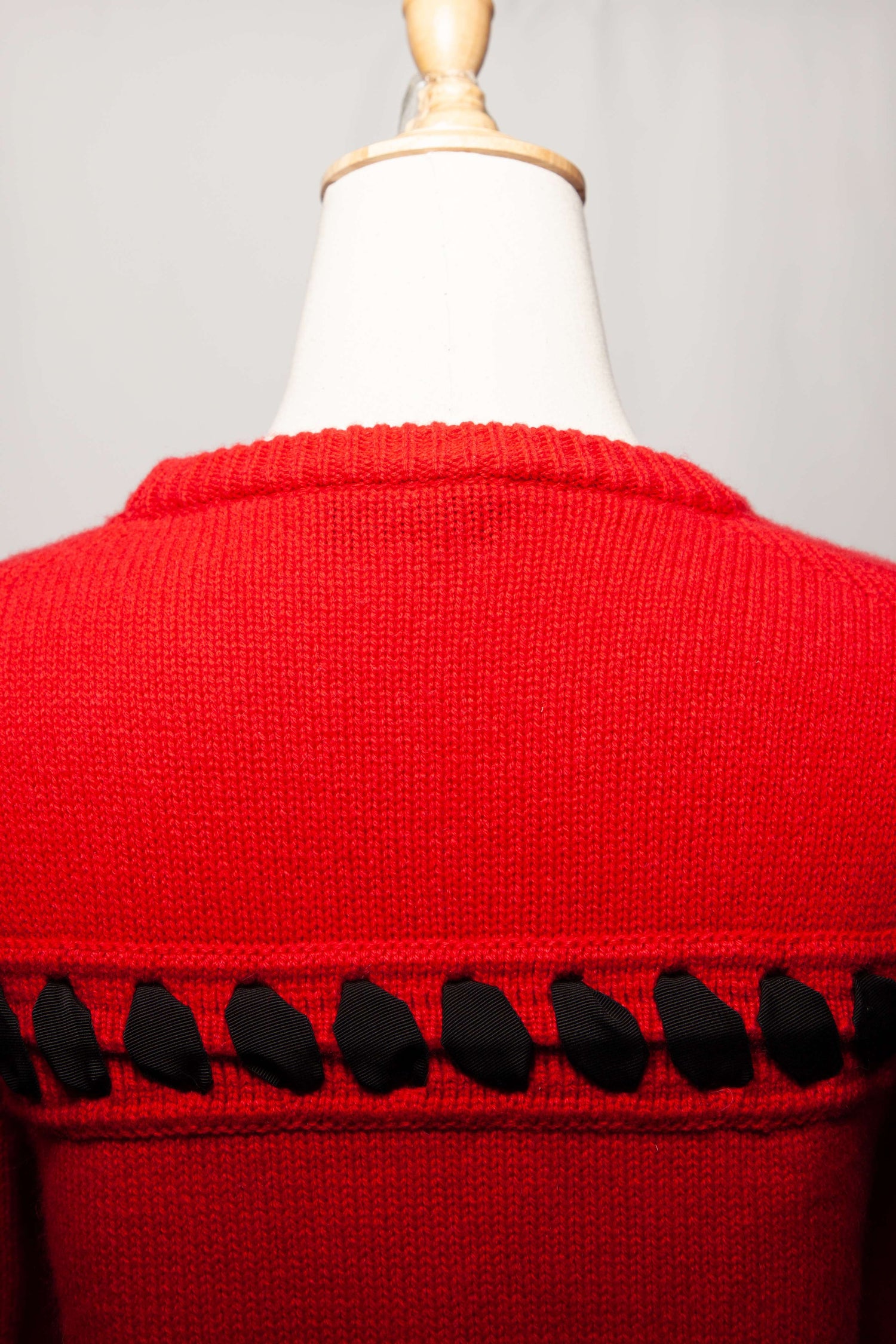 Good Fendi Red Cashmere Wool Sweater Size XXS with Unique Design