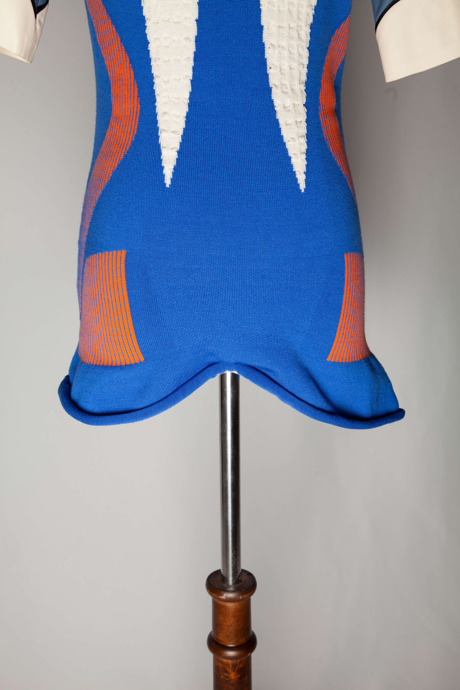 Excellent Louis Vuitton Blue Angora Wool Top with Abstract Patterns