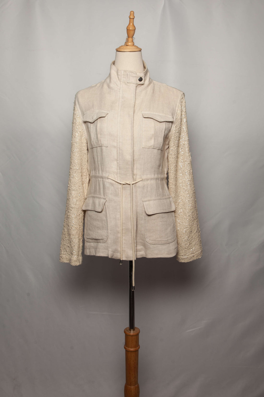 Average Generation Love White Jacket with High Collar and Textured Sleeves