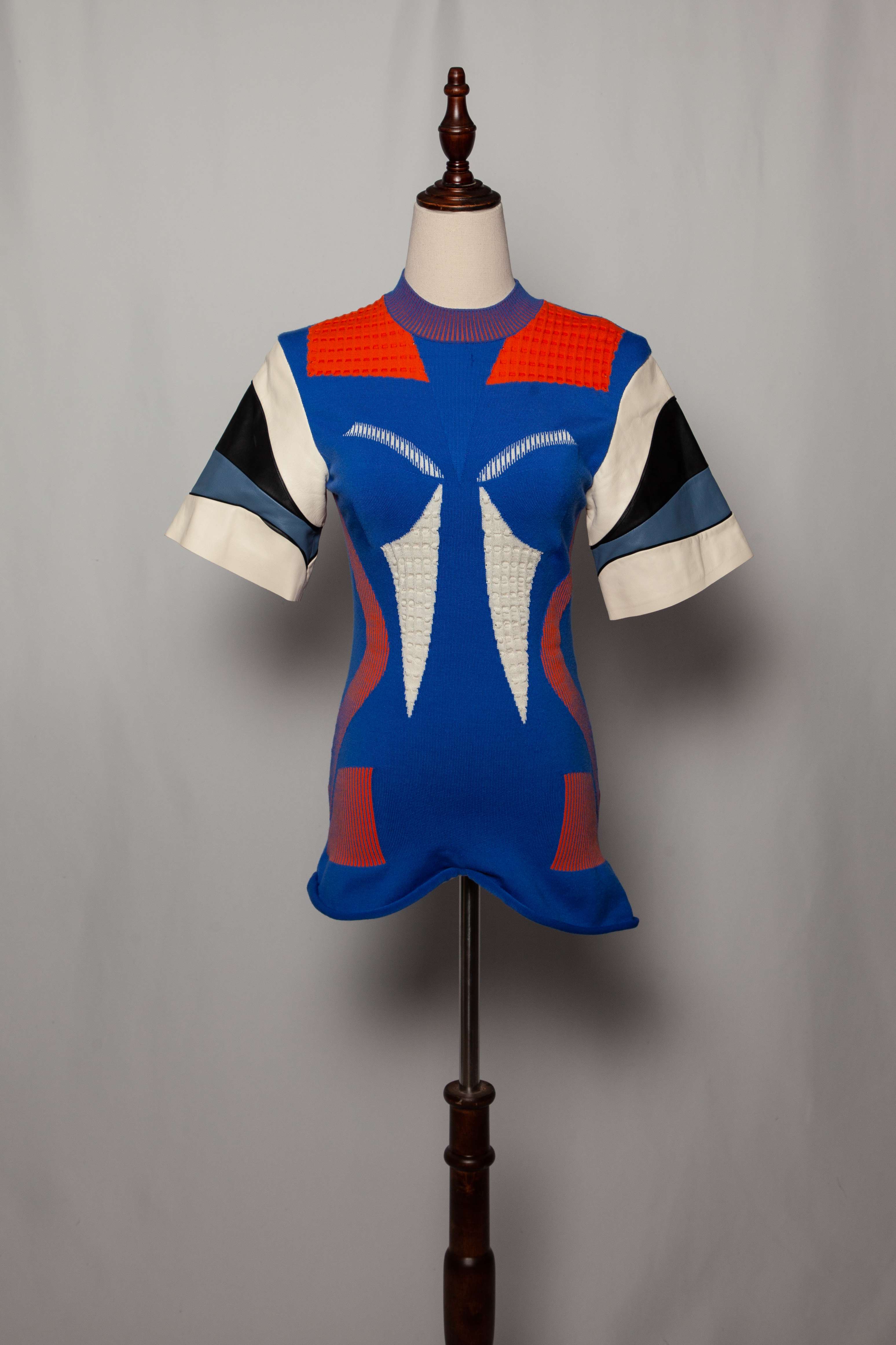 Excellent Louis Vuitton Blue Angora Wool Top with Abstract Patterns