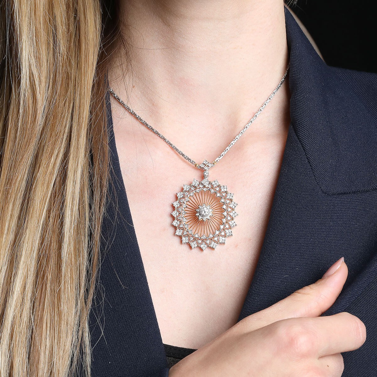 Buccellati diamonds and gold necklace