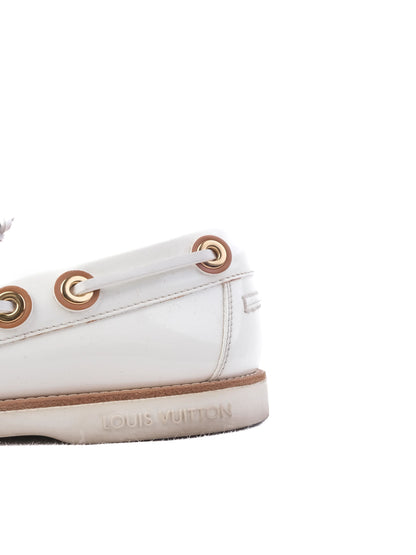 Excellent Louis Vuitton Women White Leather Boat Shoe Size 40