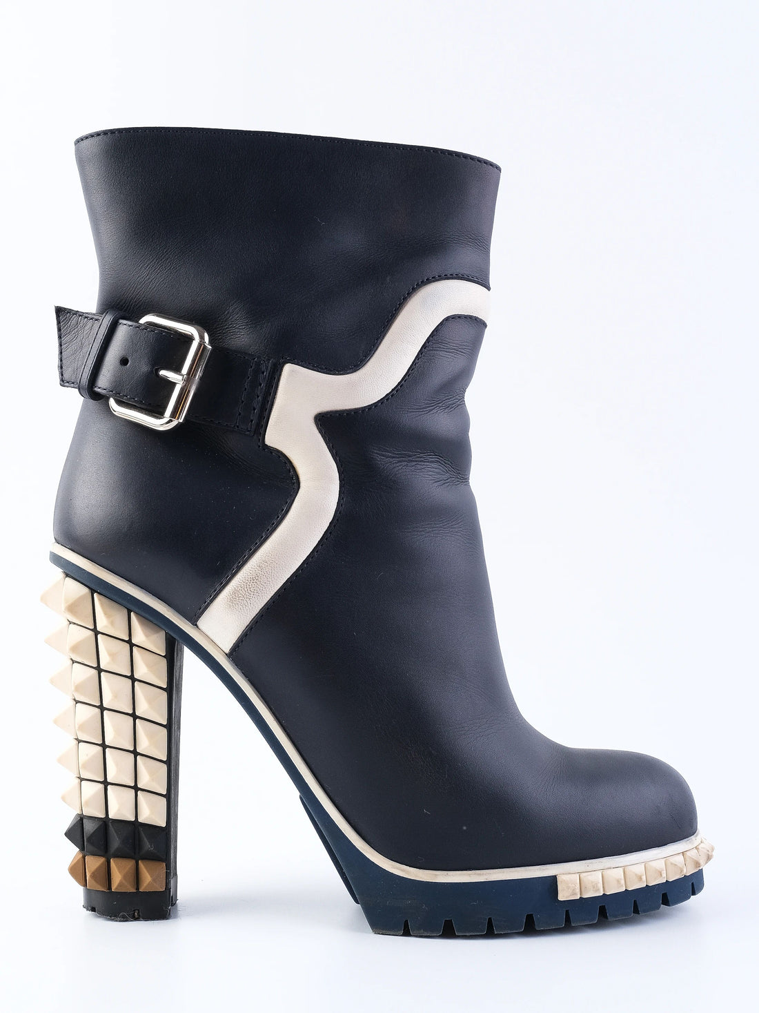 Excellent Fendi Blue Leather Ankle Boots Size 38 with Unique Design