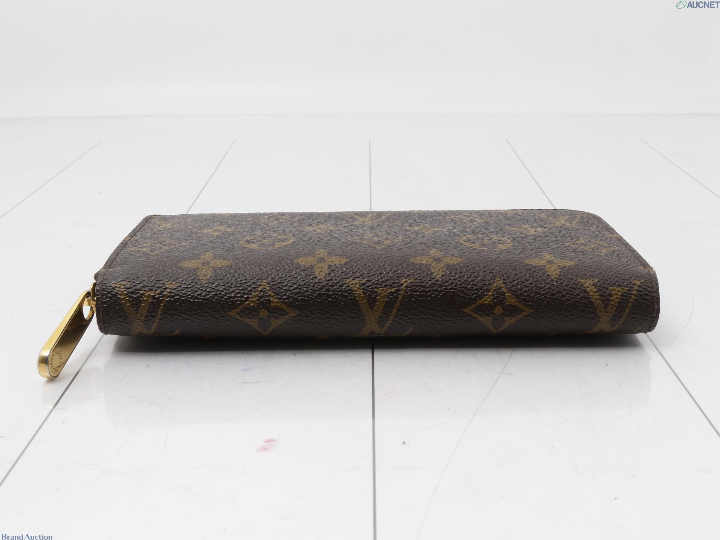 Louis Vuitton Zippy Wallet, Monogram