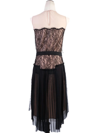 Excellent BCBGMaxazria Black Lace Dress XS with Pleated Skirt