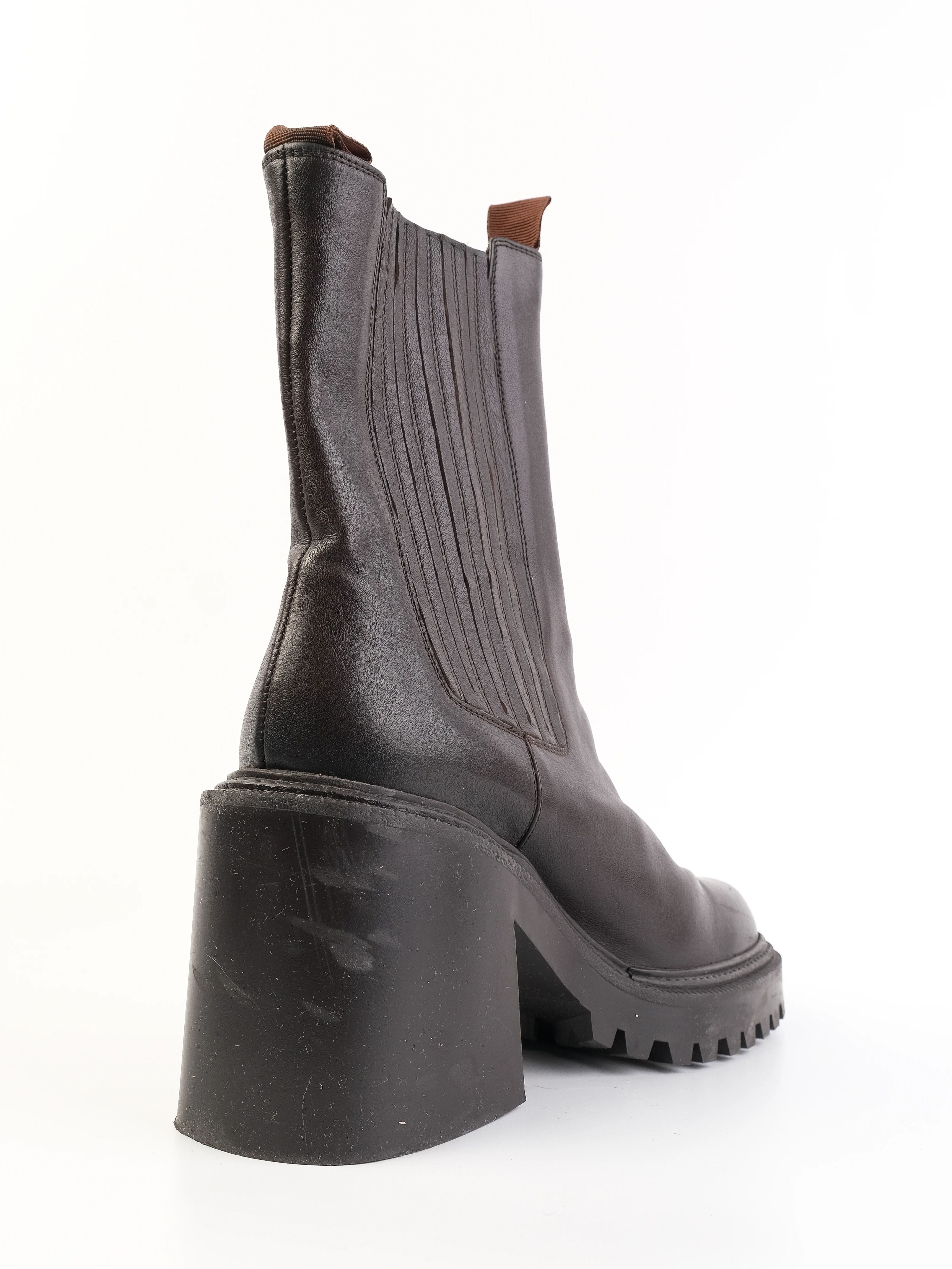 Vic Matie Black Leather Chelsea Boots Size 40 Excellent Condition