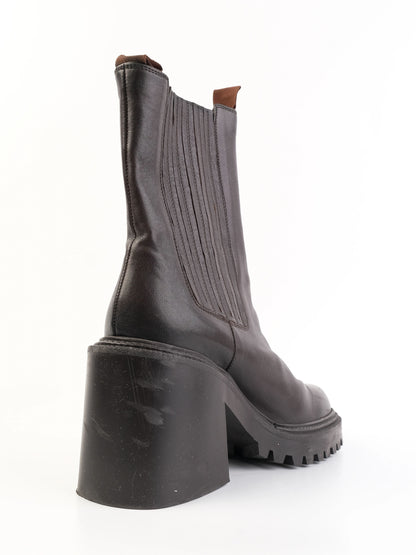 Vic Matie Black Leather Chelsea Boots Size 40 Excellent Condition