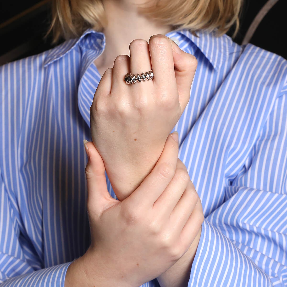 Cartier Clash gold ring
