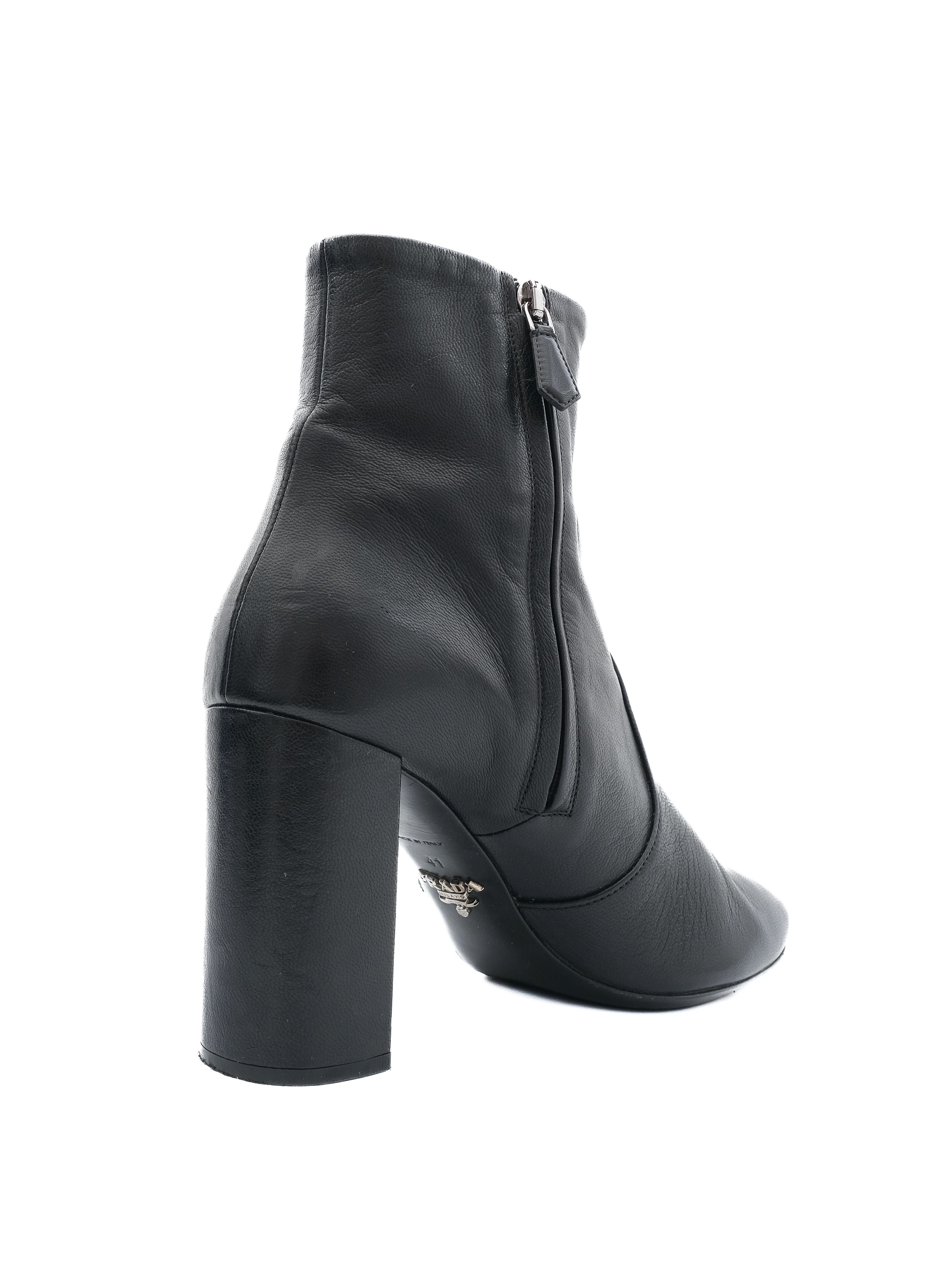 Excellent Prada Black Leather Ankle Boots Size 41 with Block Heel
