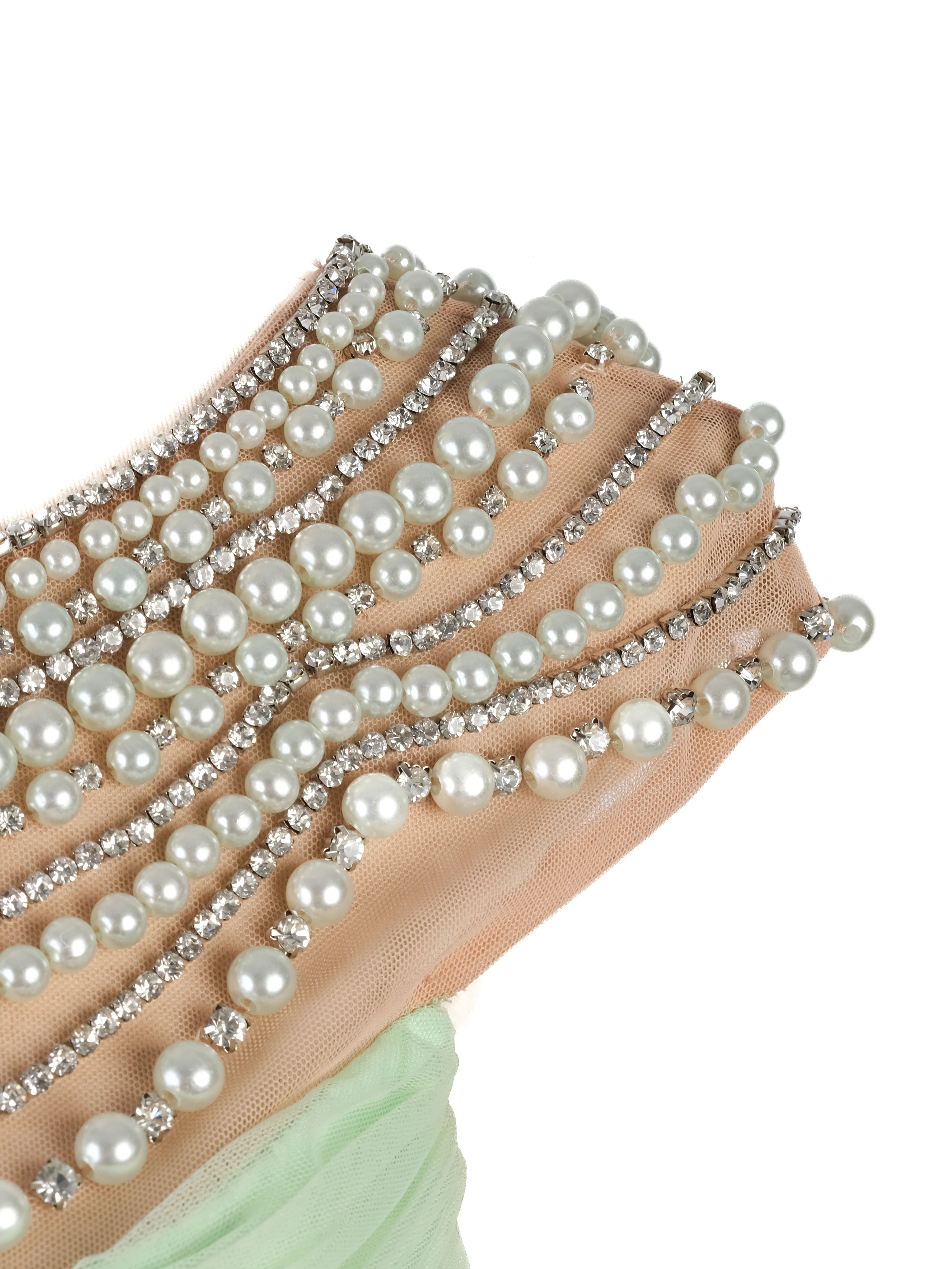 Excellent Sherri Hill Green Evening Gown Size M with Beading