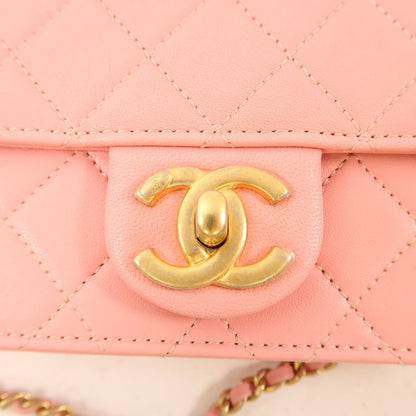 Chanel Pink Cowhide Leather Chain Shoulder Golden Shoulder Bag Powder Red Shoulder Bag Calfskin (cowhide)