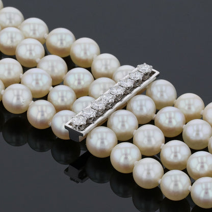 Cultured pearls, diamonds and gold bracelet
