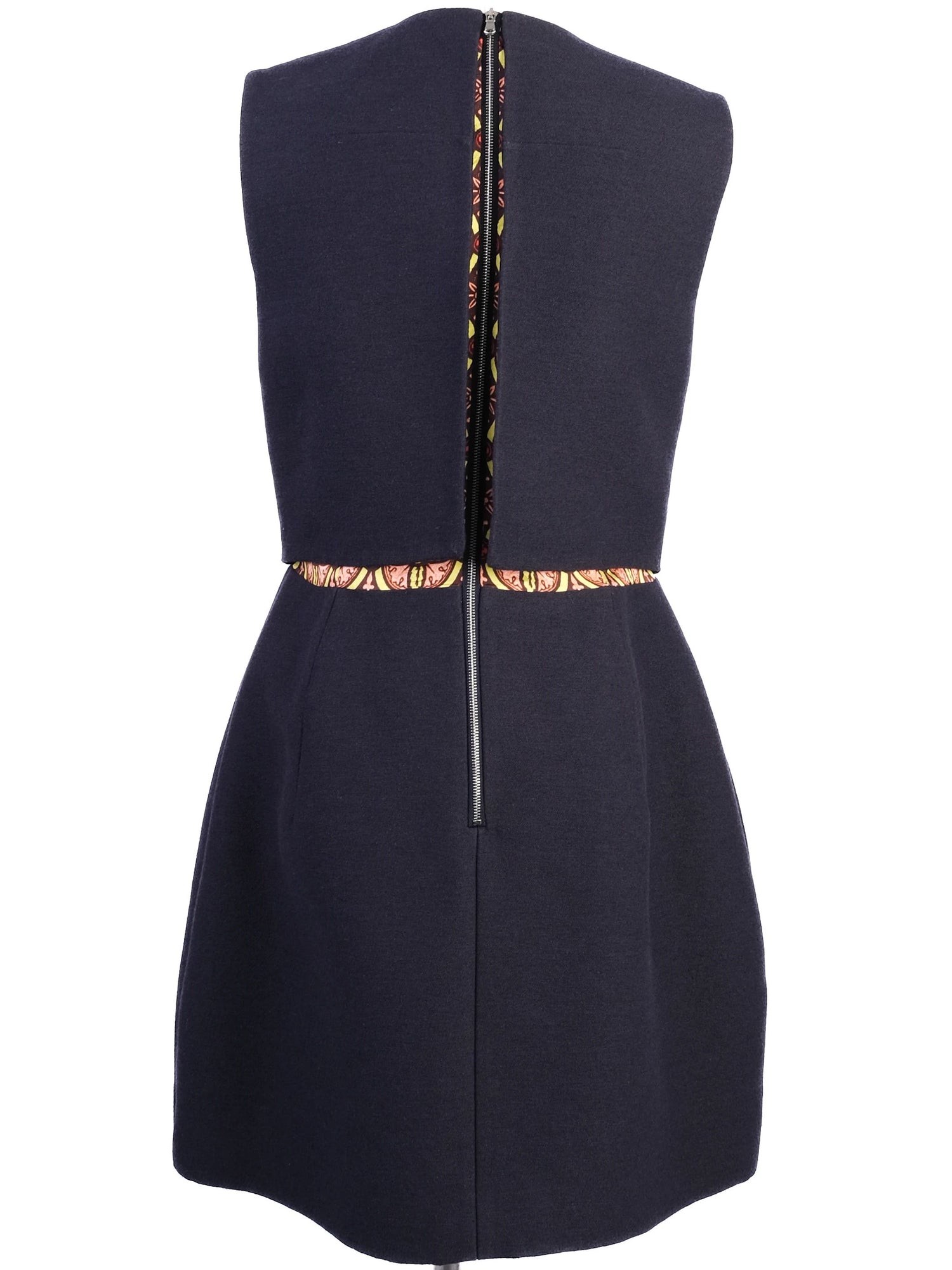 Excellent Carven Black Wool Dress Size M with Patterned Detail