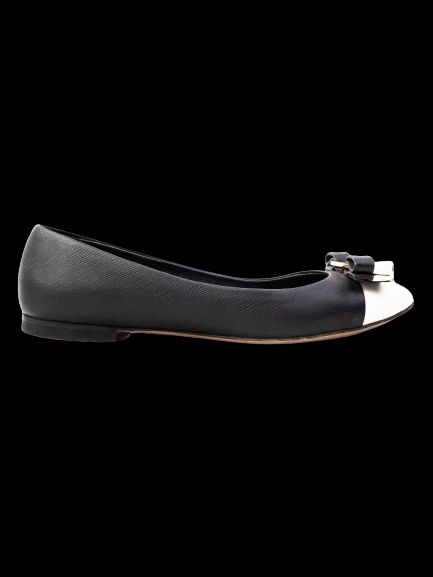 Excellent Salvatore Ferragamo Black &amp; White Leather Flats with Bow